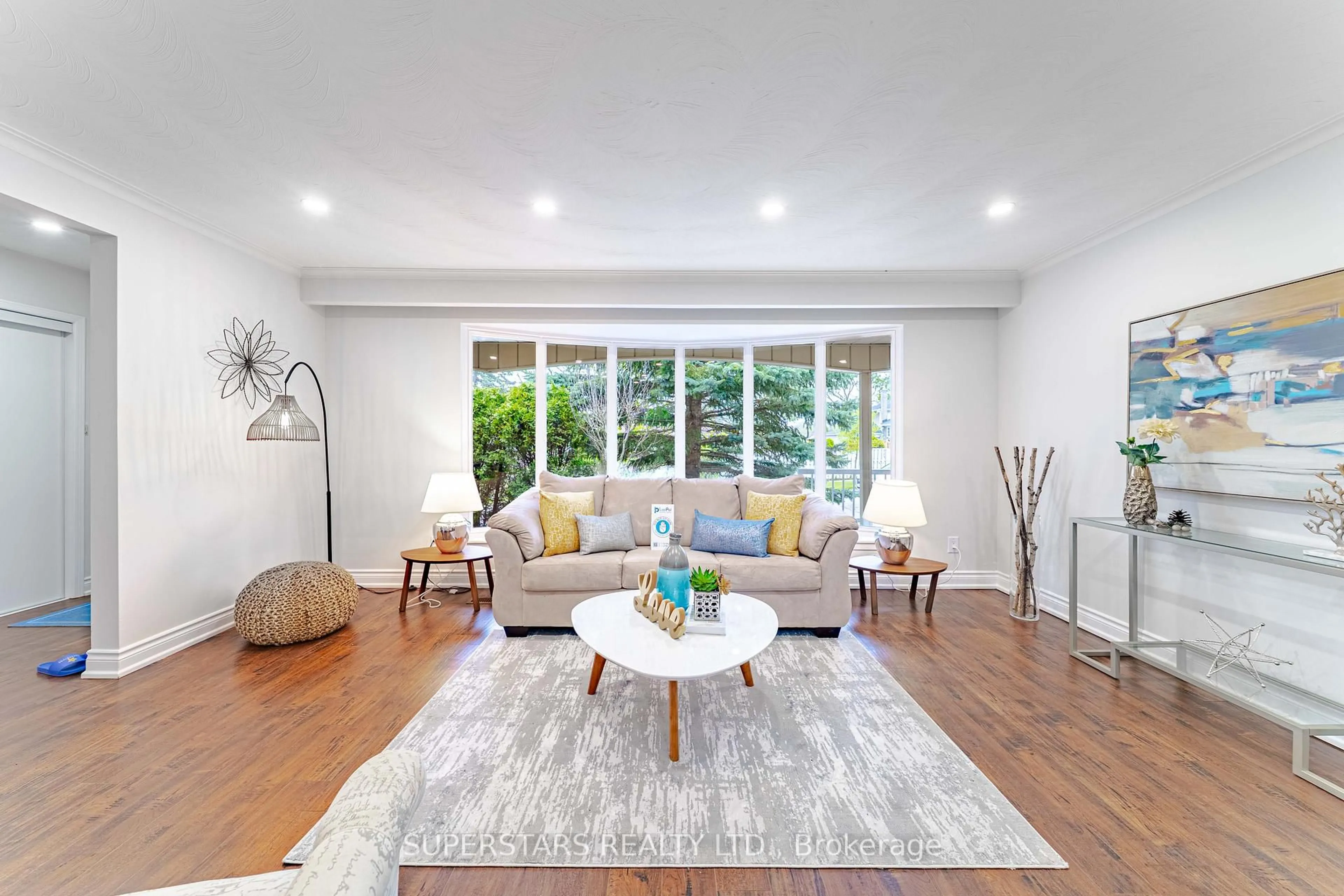 Living room with furniture, unknown for 1 Mayhill Cres, Toronto Ontario M1G 1K5