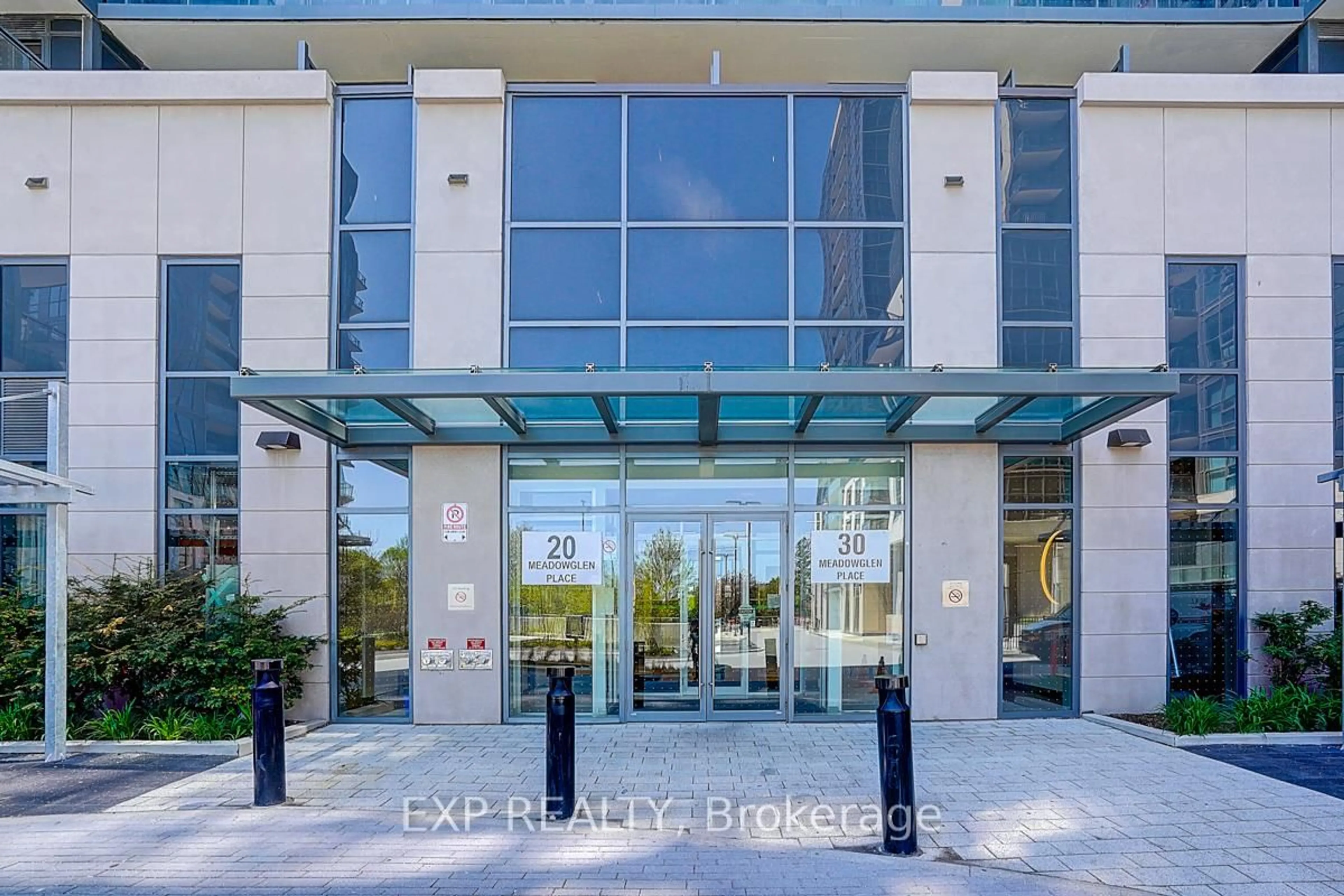 Indoor entryway for 30 Meadowglen Pl #2601, Toronto Ontario M1G 0A6