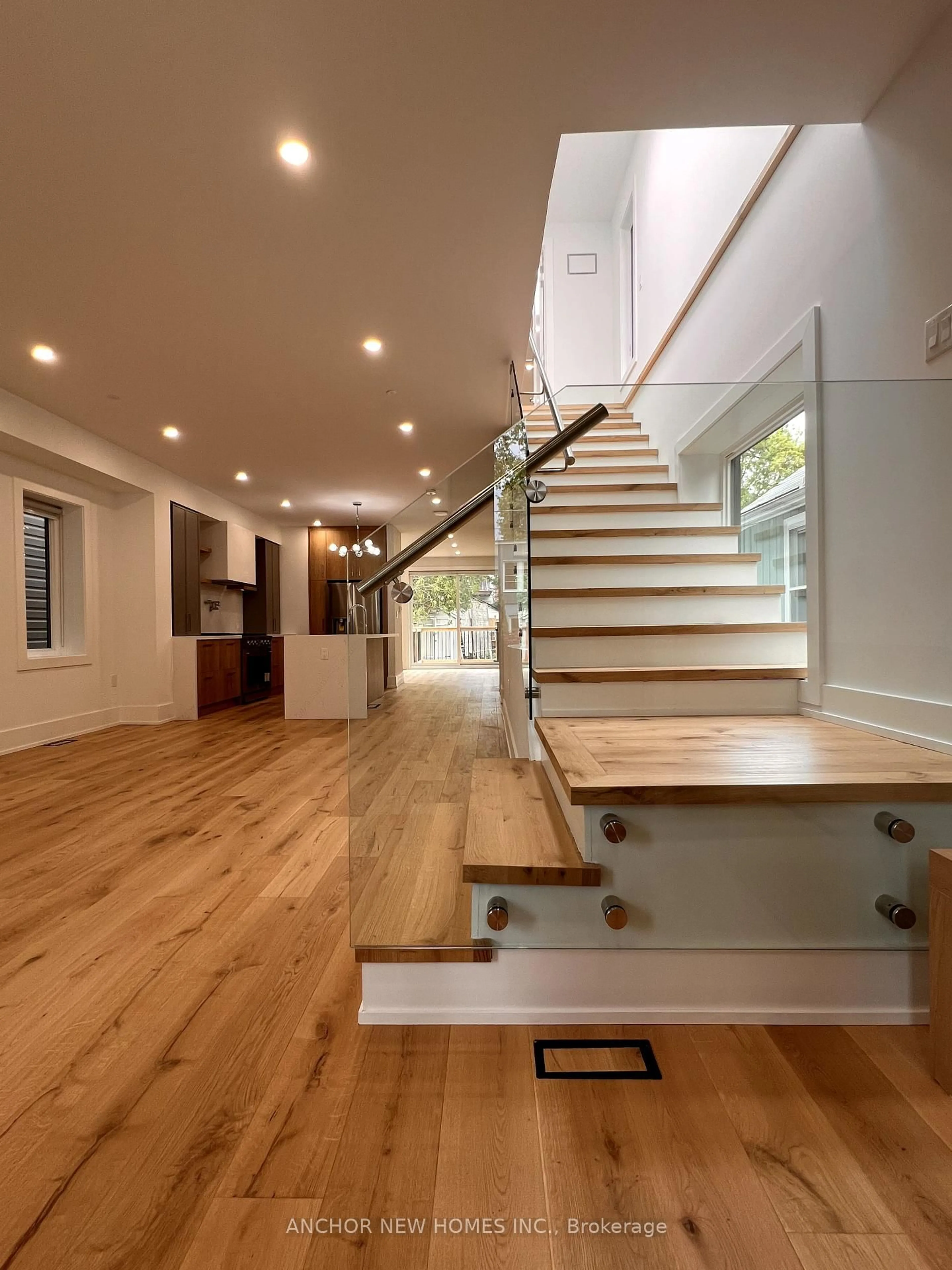 Stairs for 834 Sammon Ave, Toronto Ontario M4C 2E8