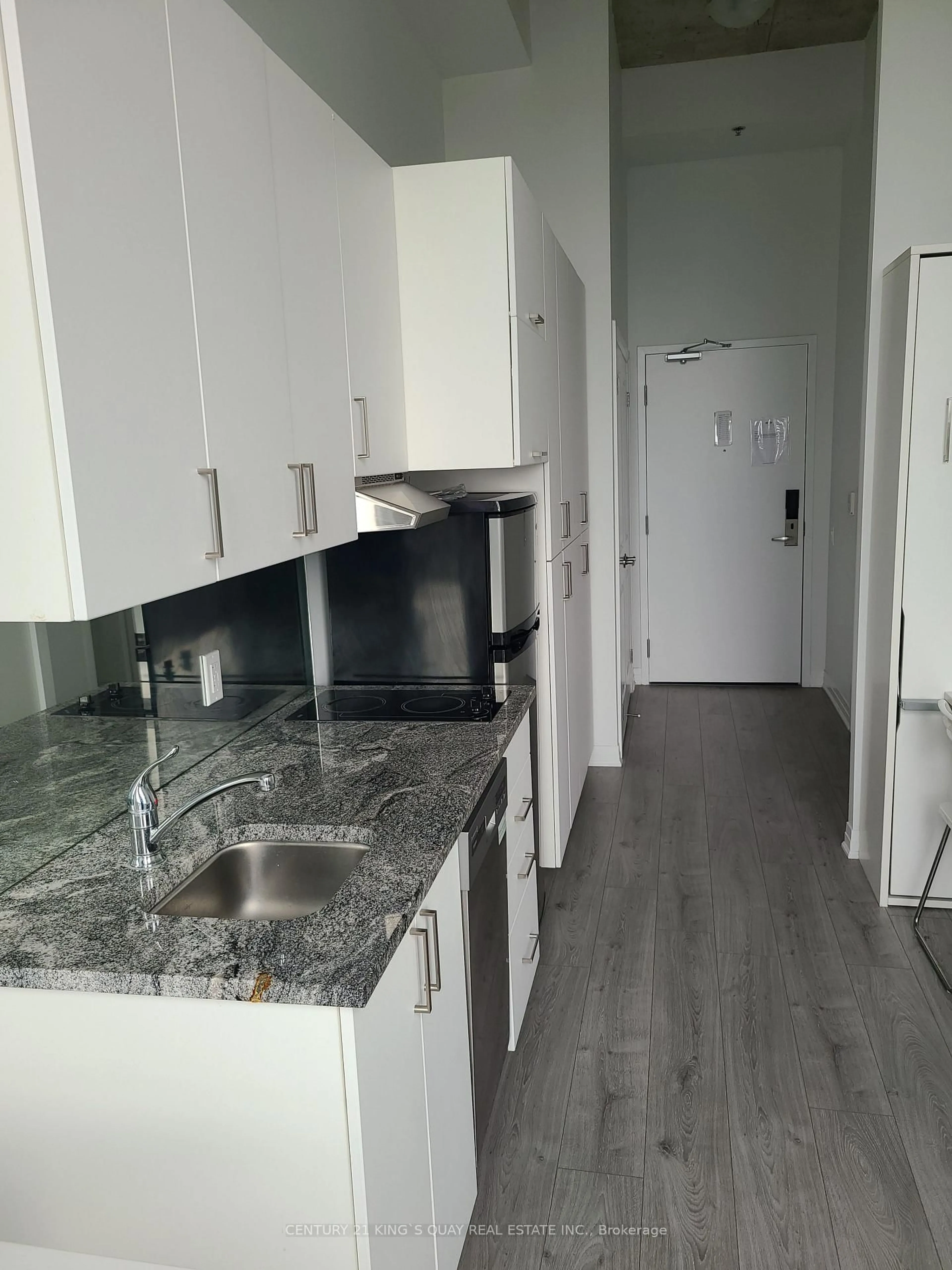 Standard kitchen, unknown for 1900 Simcoe St #523, Oshawa Ontario L1G 4Y3