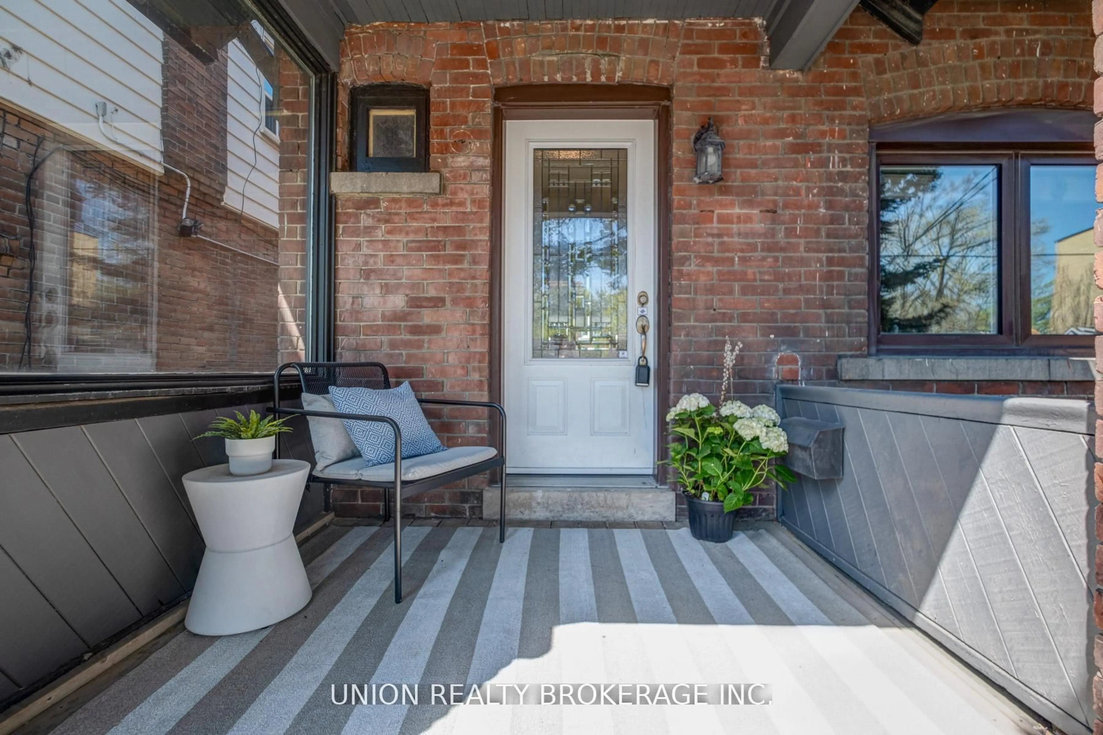 Indoor entryway for 1666 Gerrard St, Toronto Ontario M4L 2A8