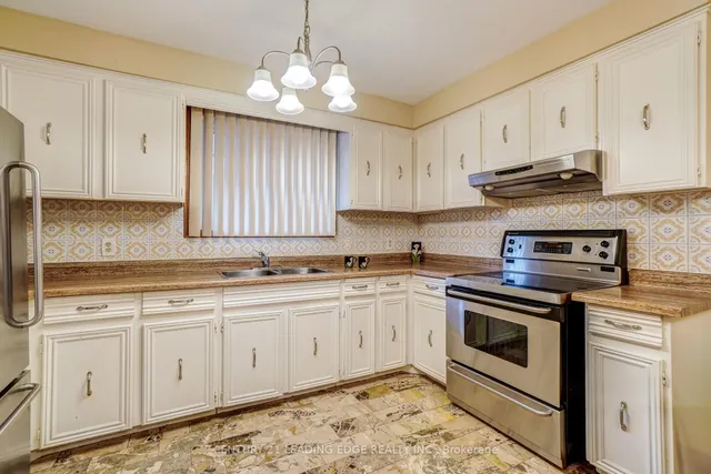 Additional property image - 302 Huntsmill Blvd