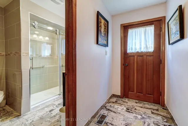 Additional property image - 302 Huntsmill Blvd