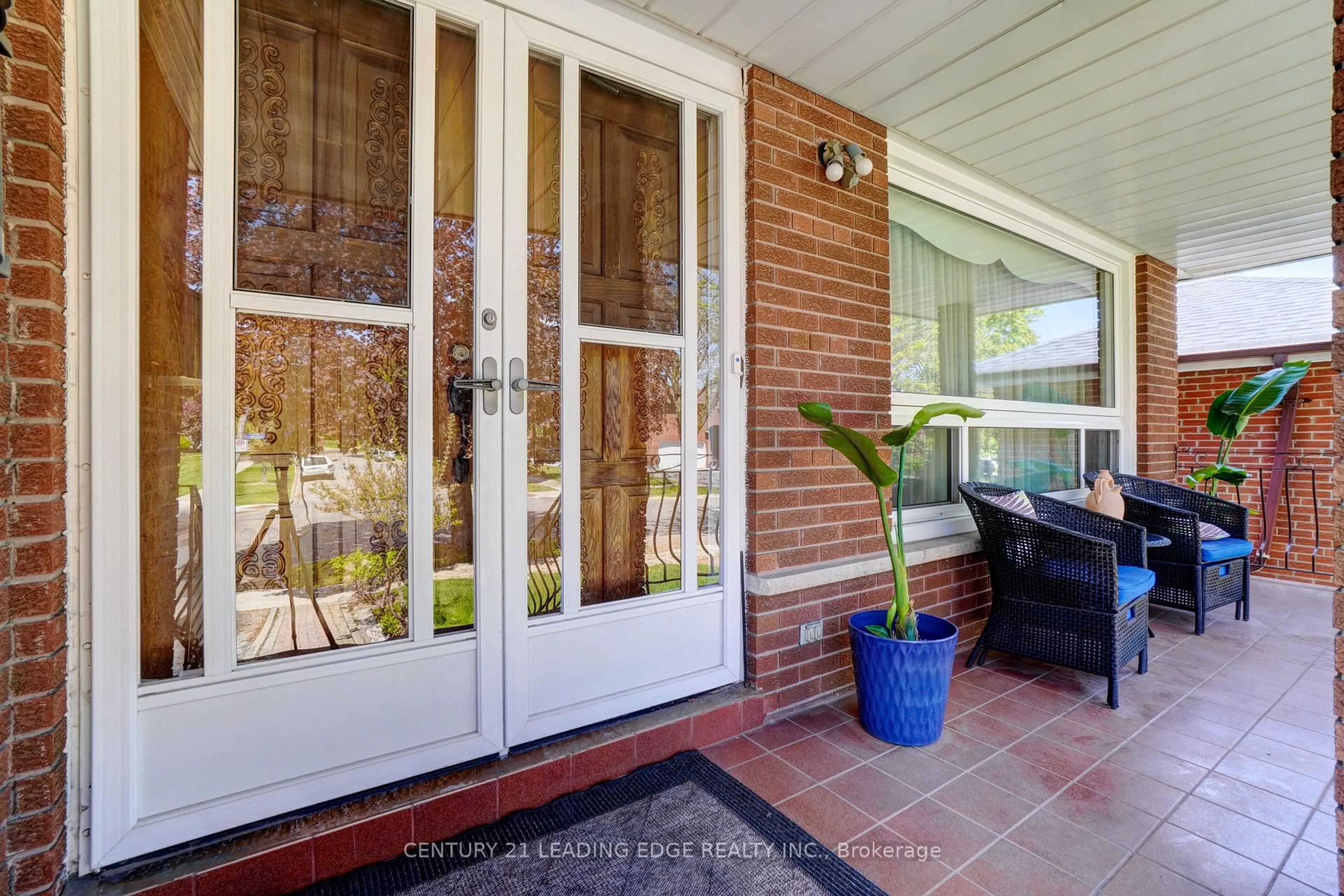 Home with brick exterior material, street for 302 Huntsmill Blvd, Toronto Ontario M1W 3C8