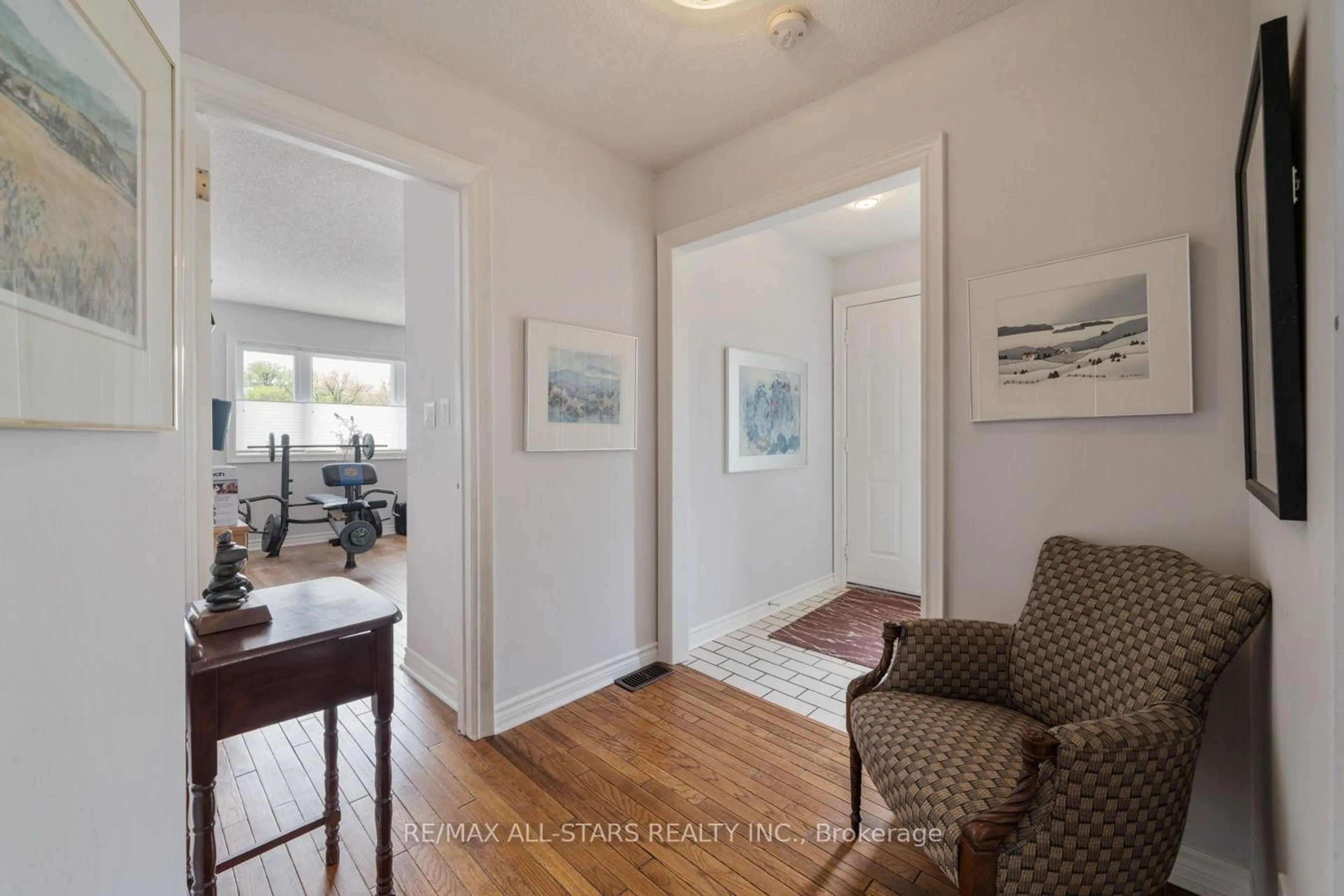 Indoor entryway for 234 Water St #11, Scugog Ontario L9L 1C4