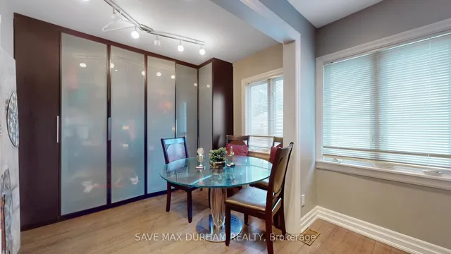 Additional image 27 of 165 Harewood Ave