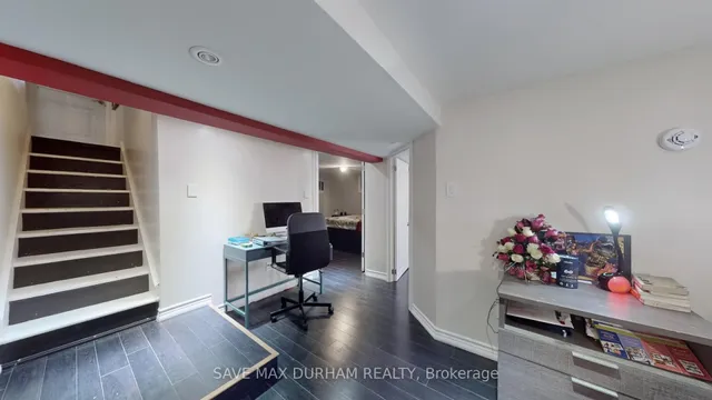 Additional image 20 of 165 Harewood Ave