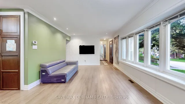 Additional image 38 of 165 Harewood Ave