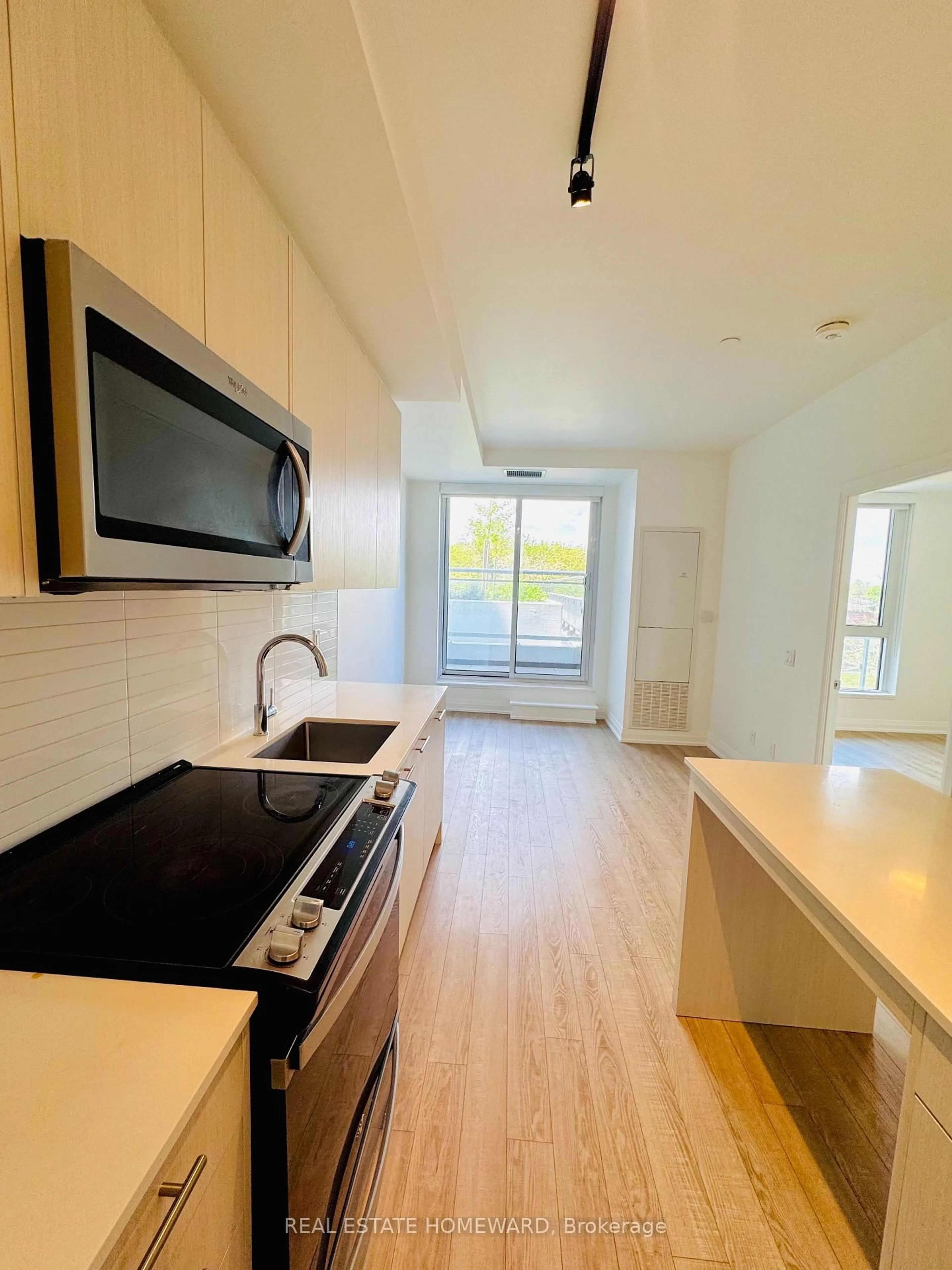Unknown for 286 Main St #321, Toronto Ontario M4C 0B3
