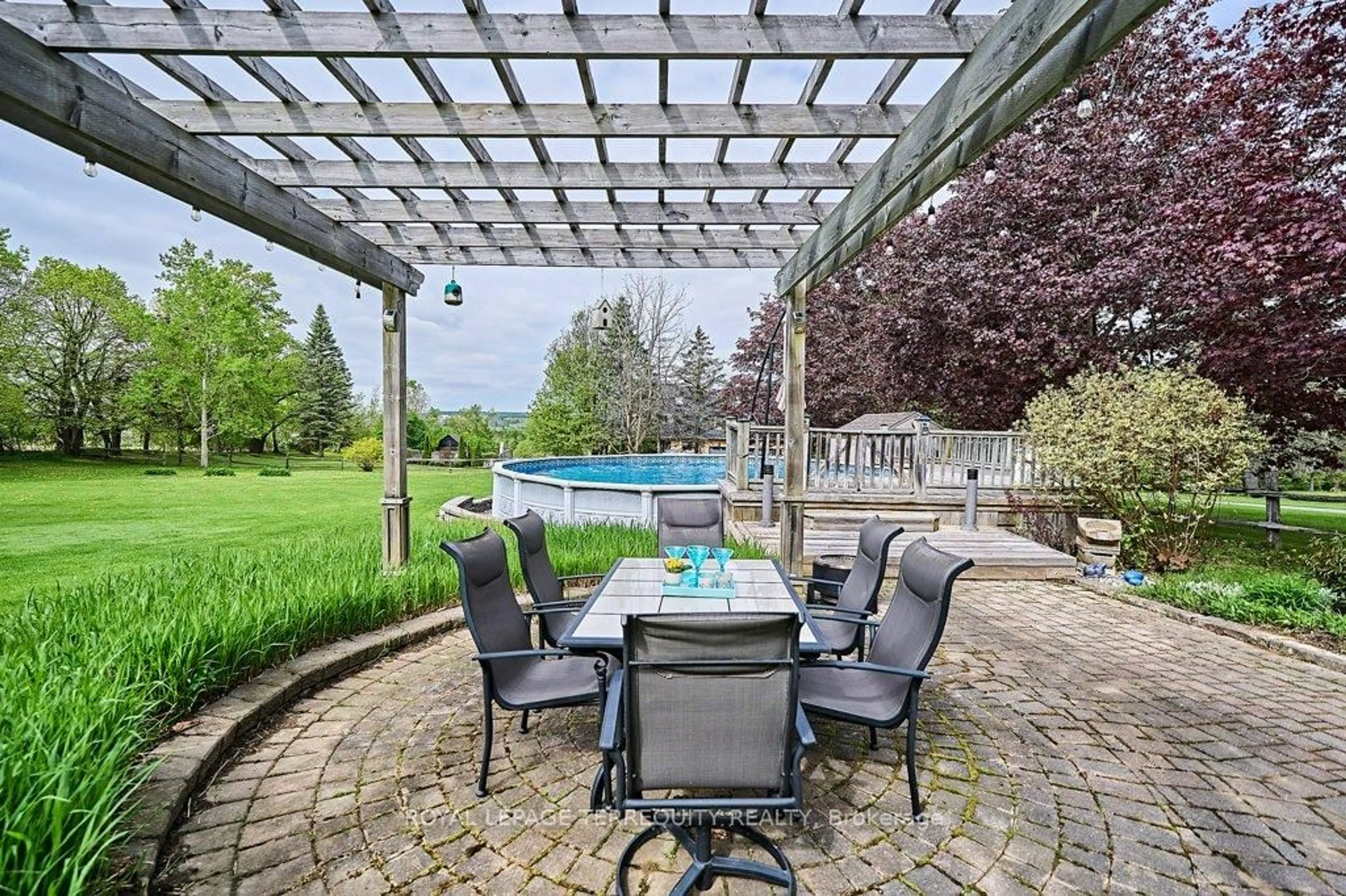 Patio, water/lake/river/ocean view for 2480 Greenridge Dr, Pickering Ontario L1X 0J5