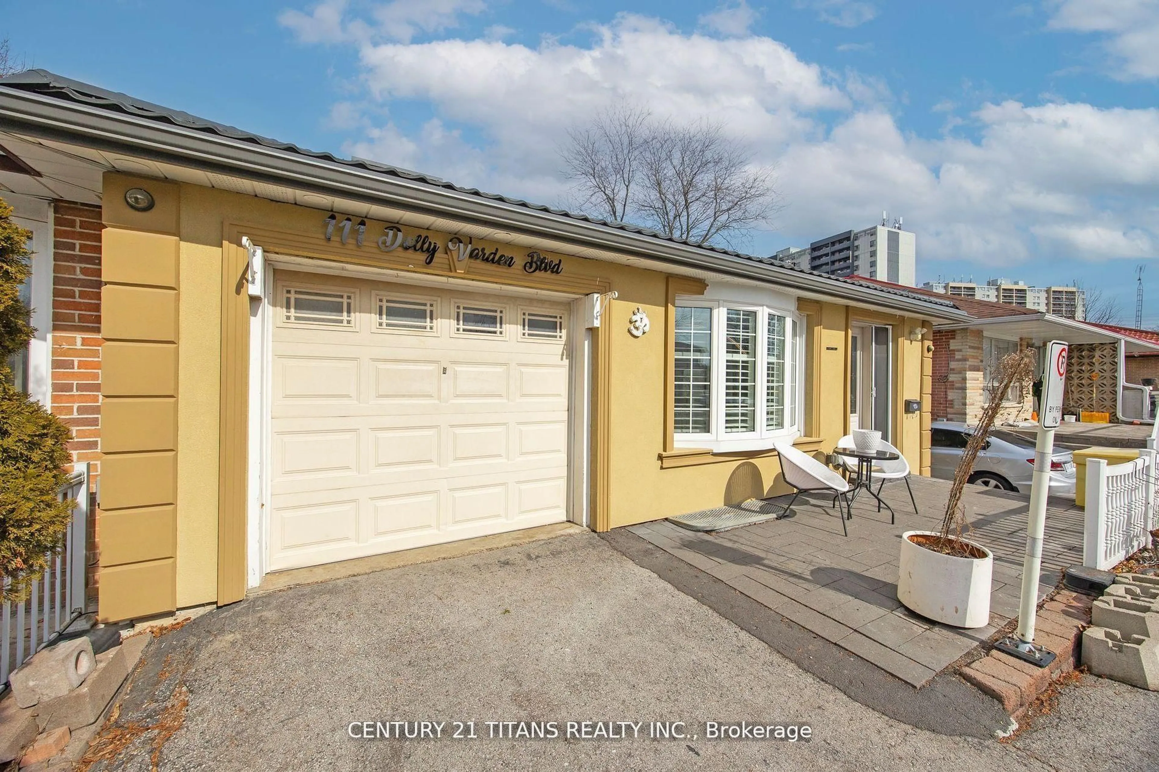Unknown for 111 Dolly Varden Blvd, Toronto Ontario M1H 2K7