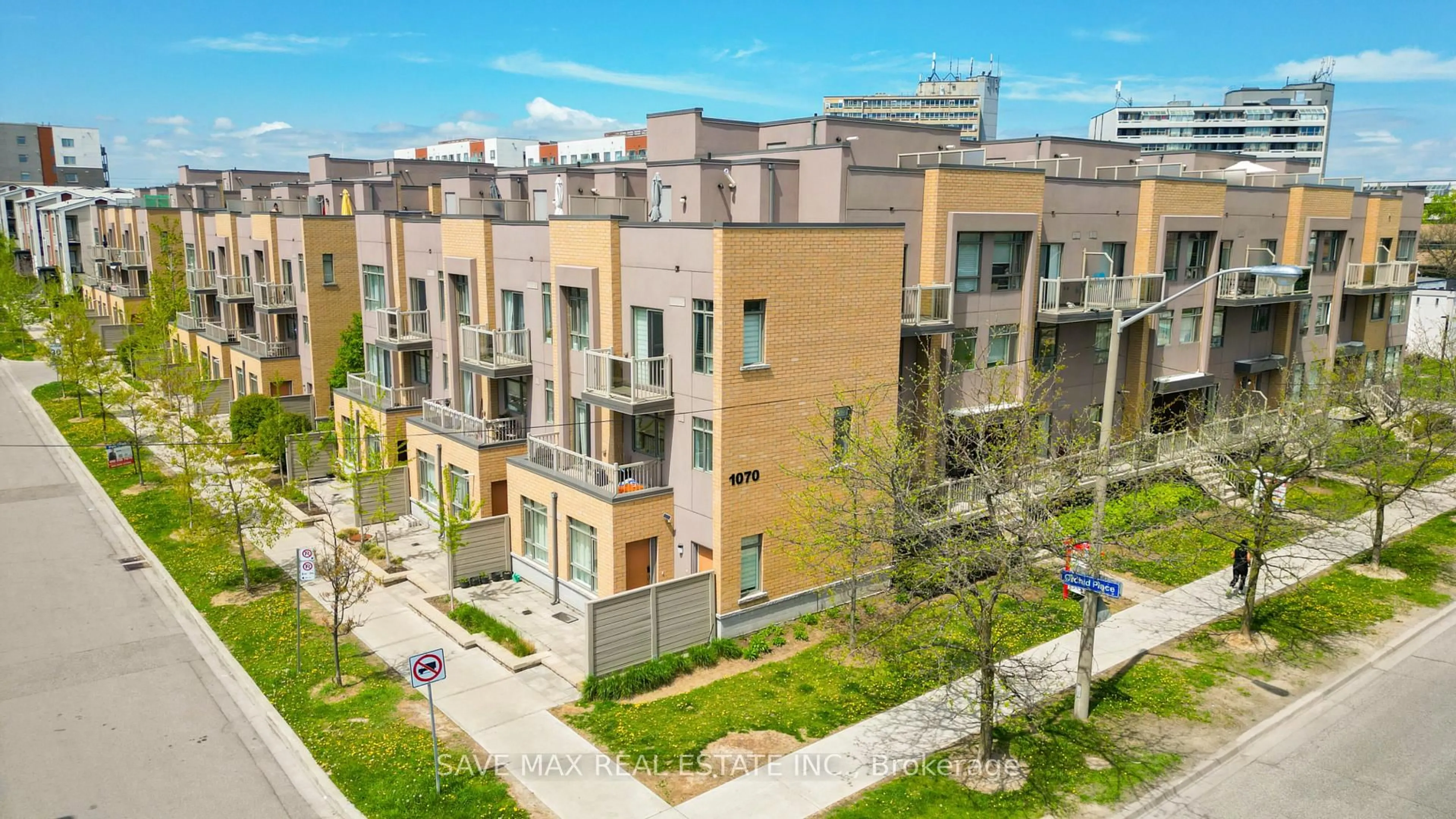 A pic from outside/outdoor area/front of a property/back of a property/a pic from drone, city buildings view from balcony for 1070 Progress Ave #204, Toronto Ontario M1B 0C5