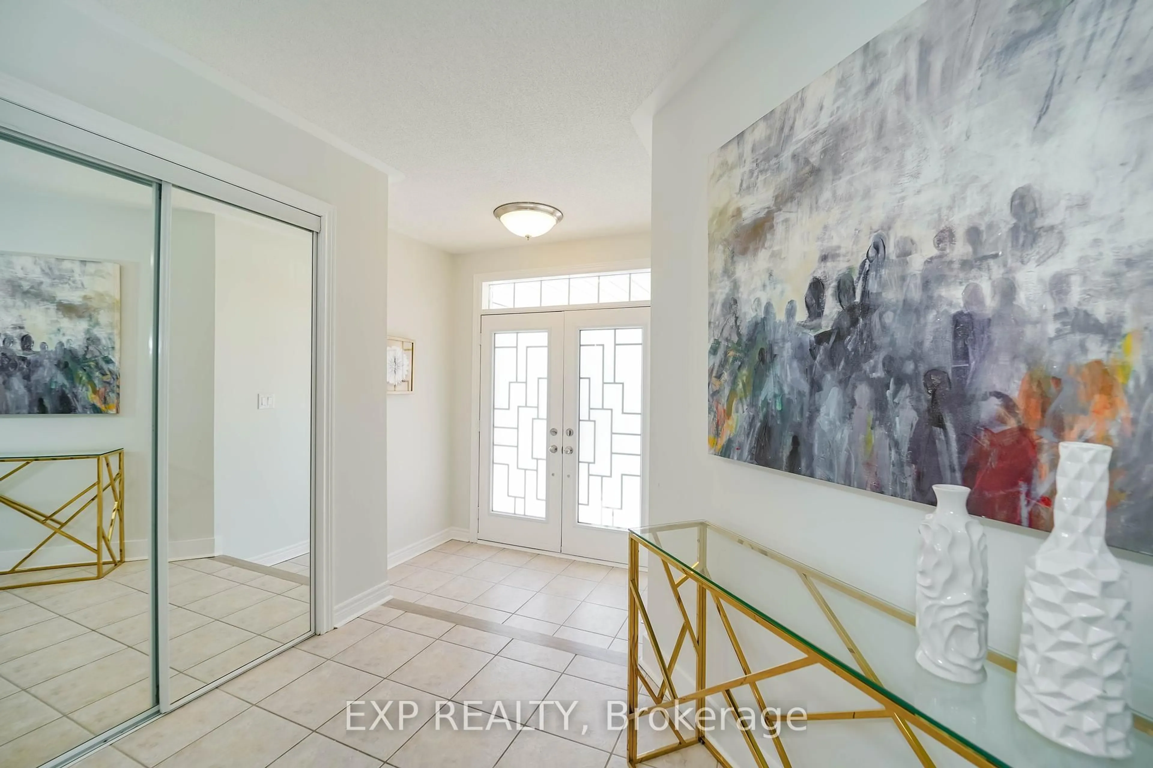 Indoor entryway for 35 Ball Cres, Whitby Ontario L1P 1W6