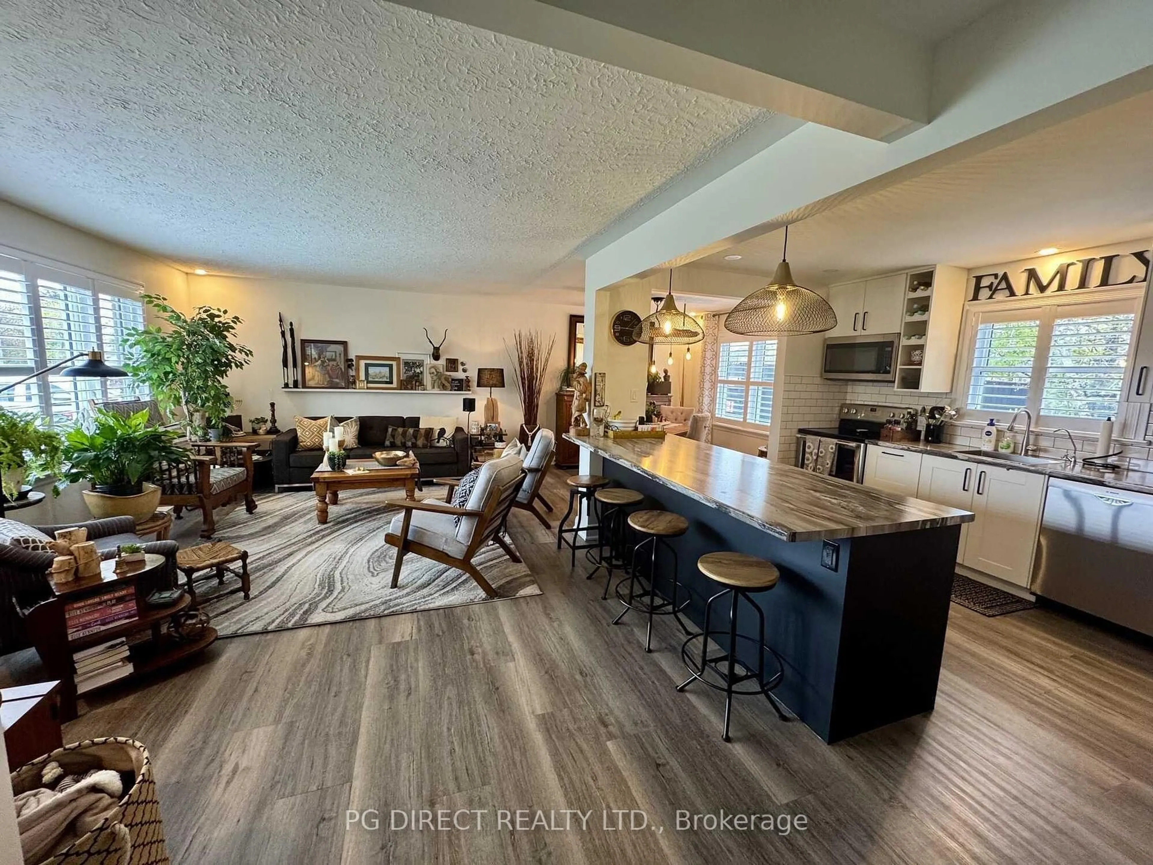 Open concept kitchen, unknown for 421 Ridgeway Ave, Oshawa Ontario L1J 2V8