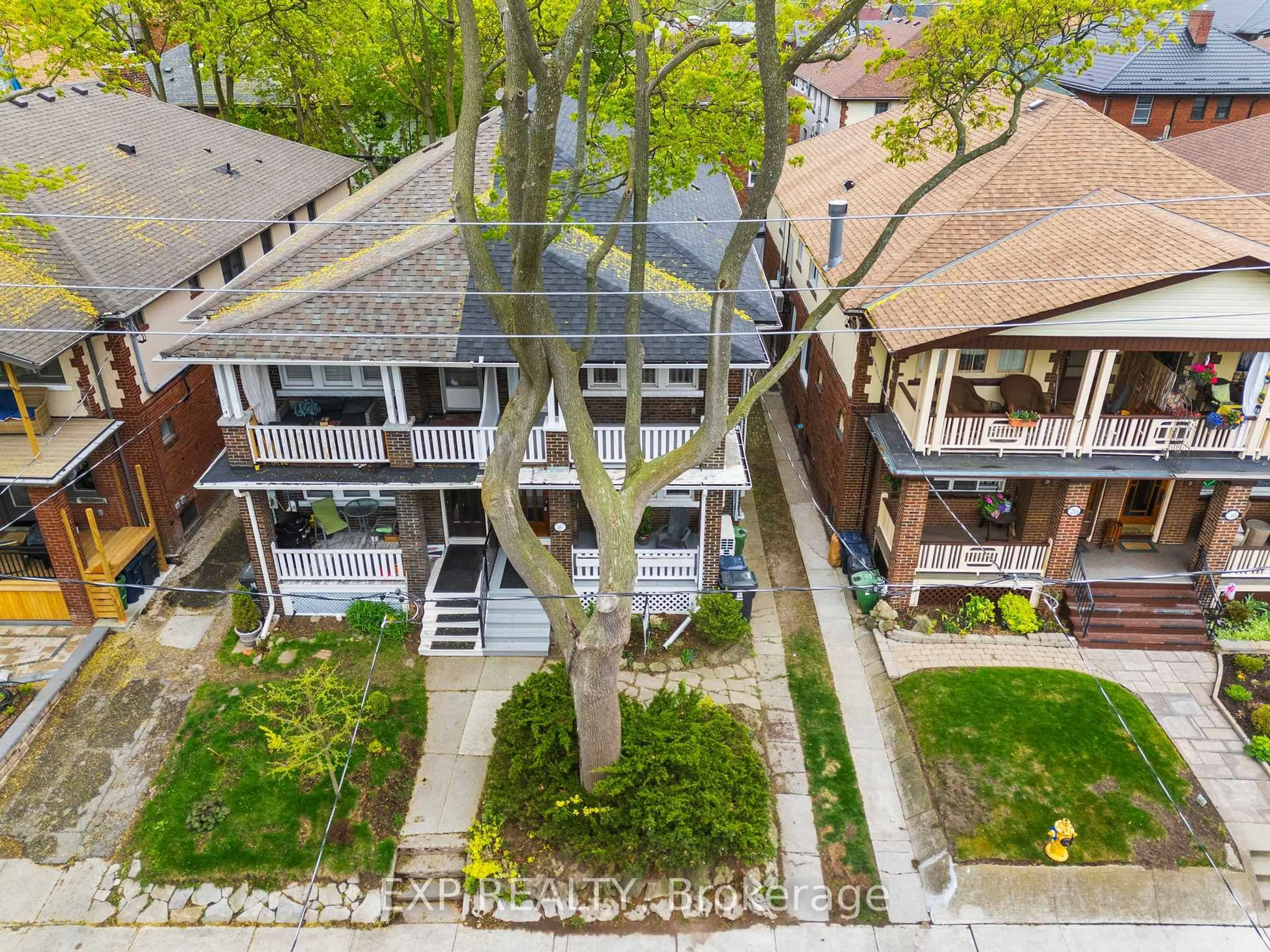 A pic from outside/outdoor area/front of a property/back of a property/a pic from drone, city buildings view from balcony for 26 Glen Manor Dr, Toronto Ontario M4E 2X2