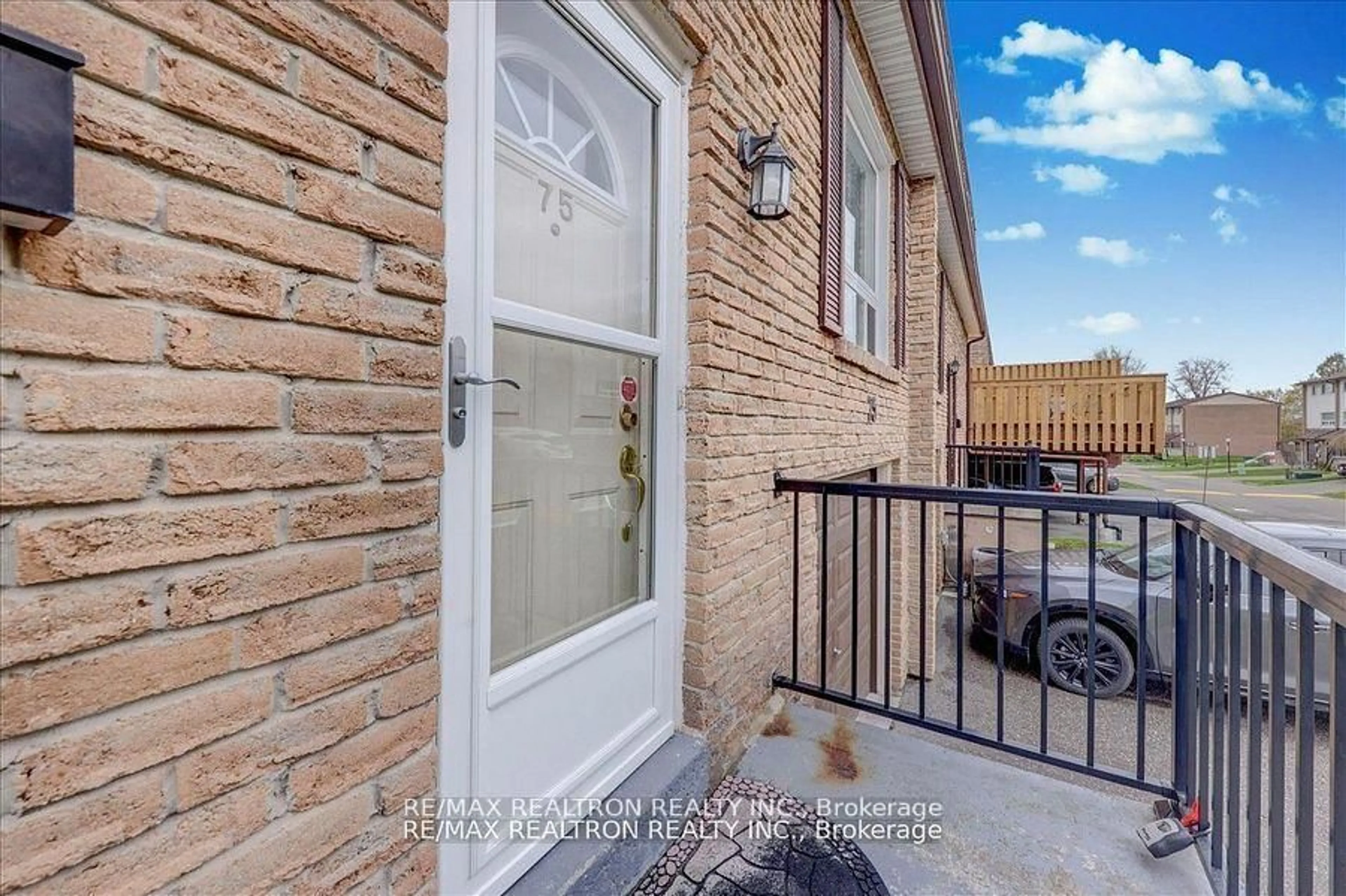 Unknown for 321 Blackthorn St #75, Oshawa Ontario L1K 1L3