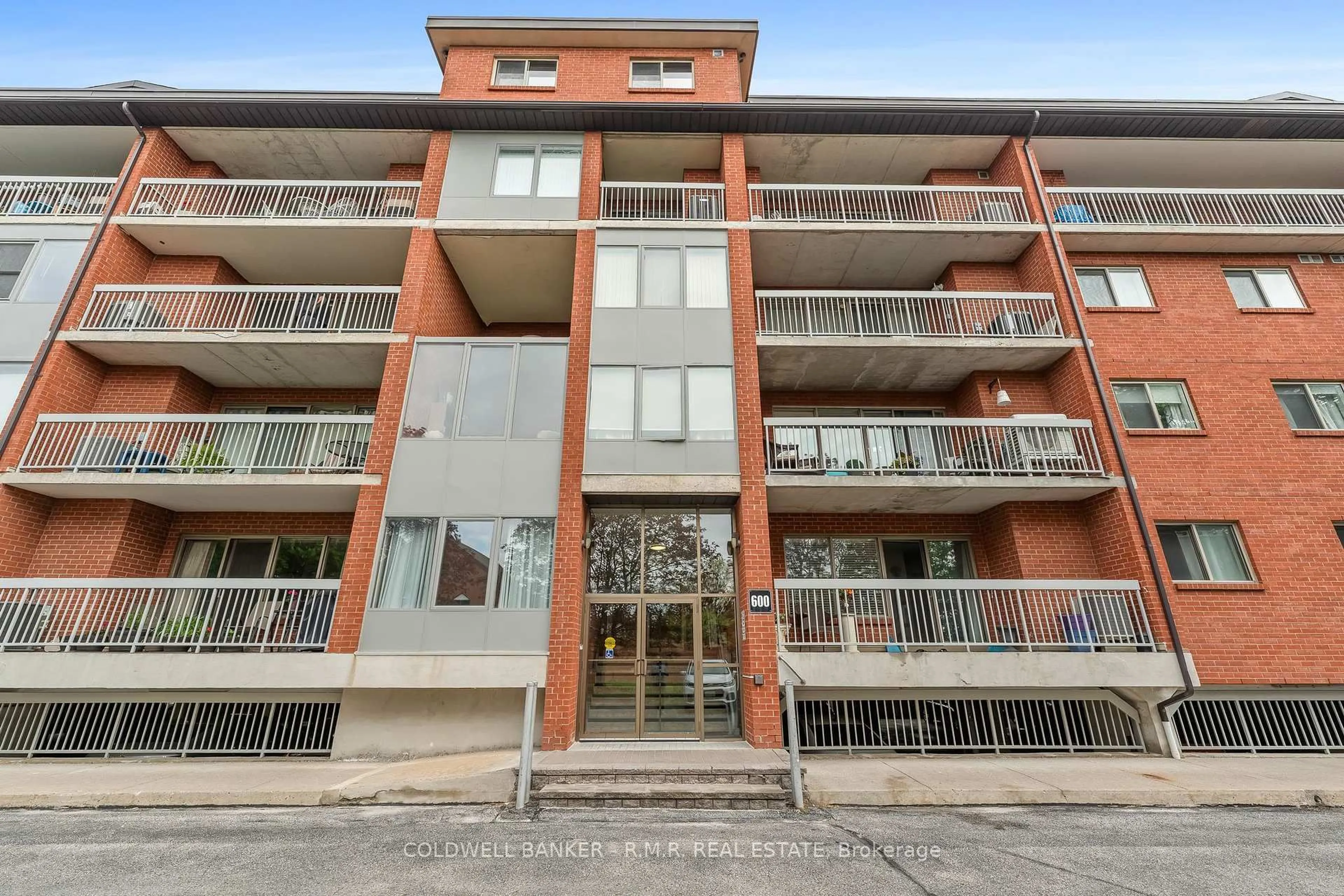 Unknown for 600 Thornton Rd #PH2, Oshawa Ontario L1J 6T6