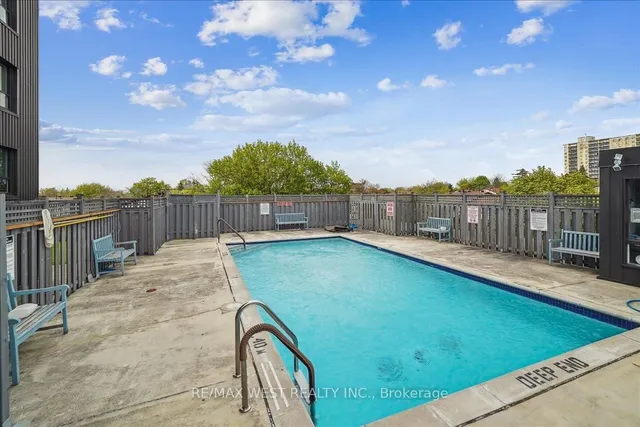 Additional property image - 15 Torrance Rd Unit 1002