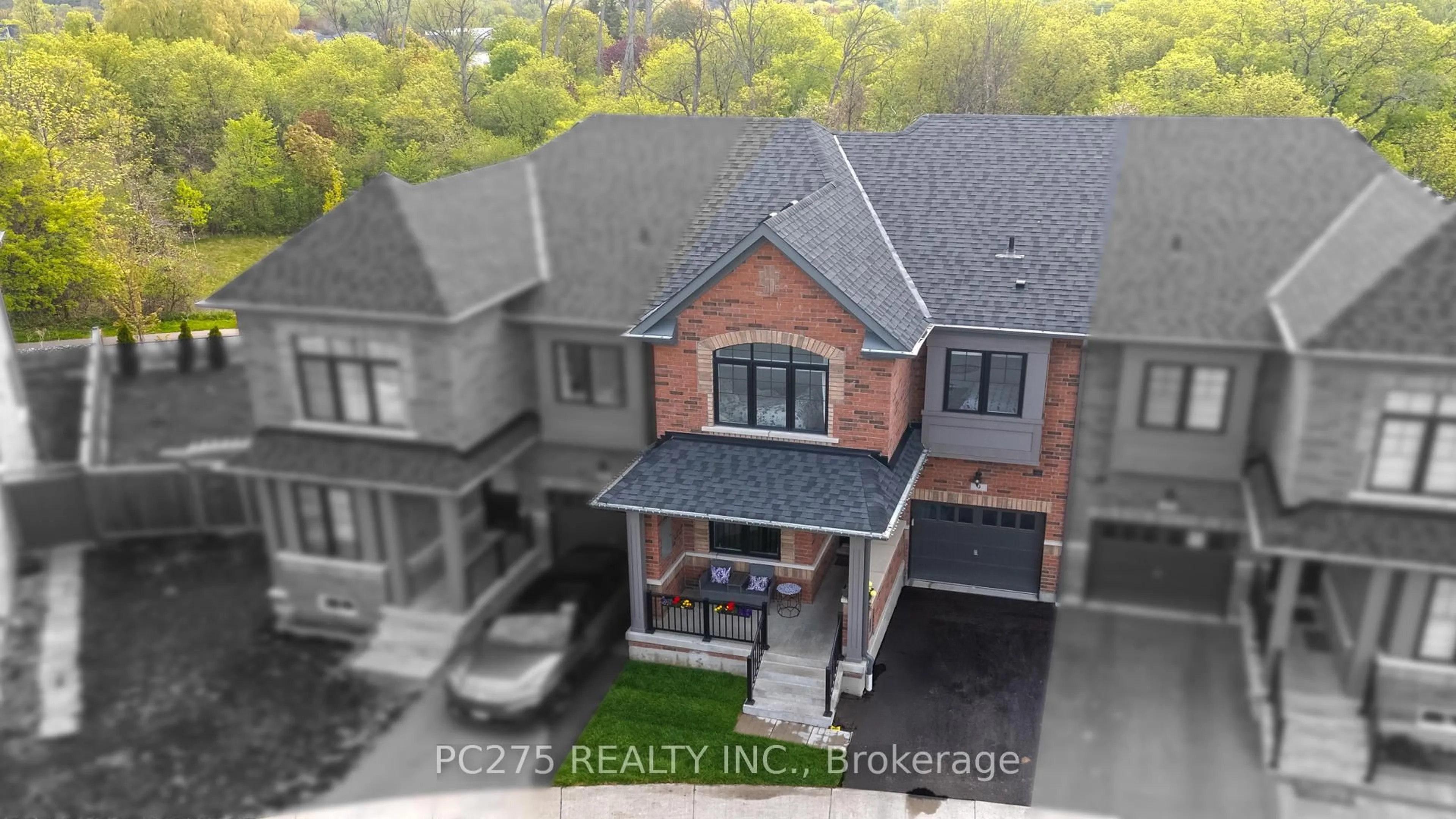 A pic from outside/outdoor area/front of a property/back of a property/a pic from drone, unknown for 9 Swordfish Dr, Whitby Ontario L1P 0K6