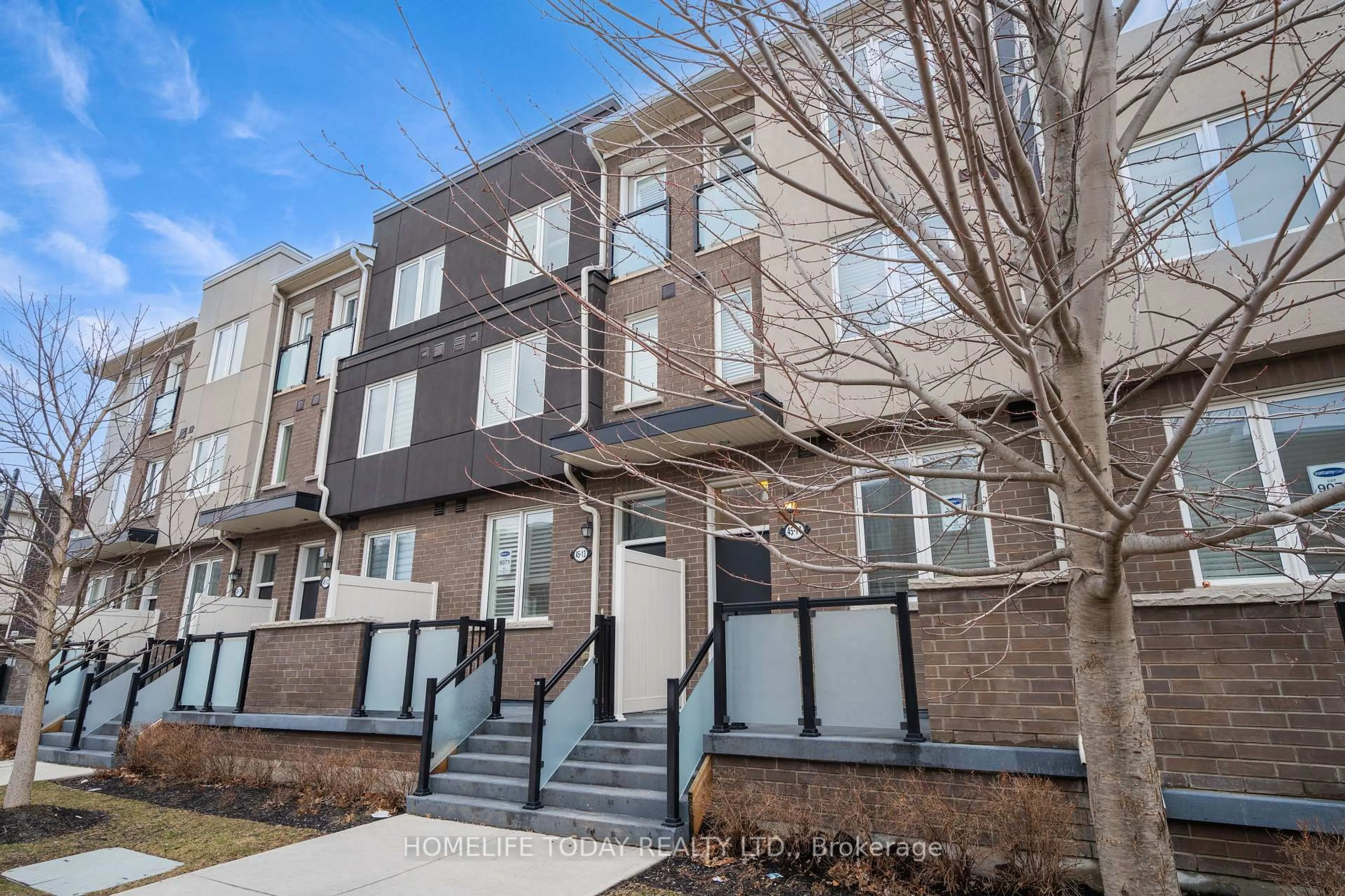 Home with brick exterior material, street for 45 Heron Park Pl #14, Toronto Ontario M1E 0B8