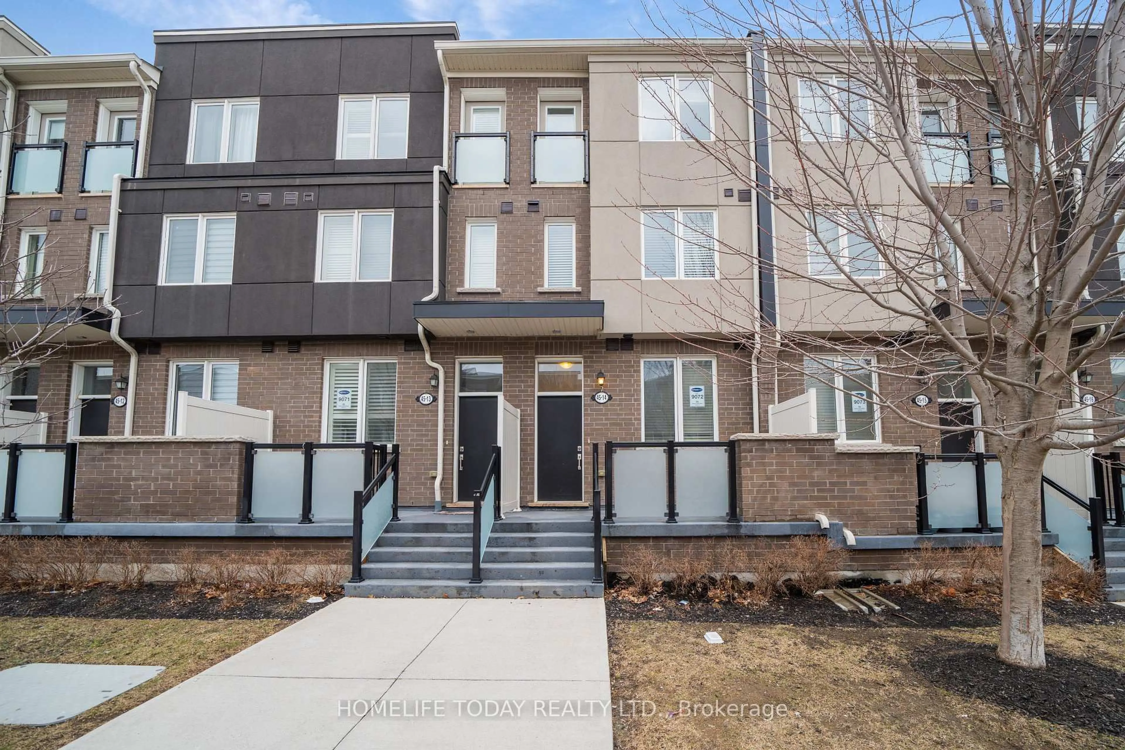 Home with brick exterior material, street for 45 Heron Park Pl #14, Toronto Ontario M1E 0B8