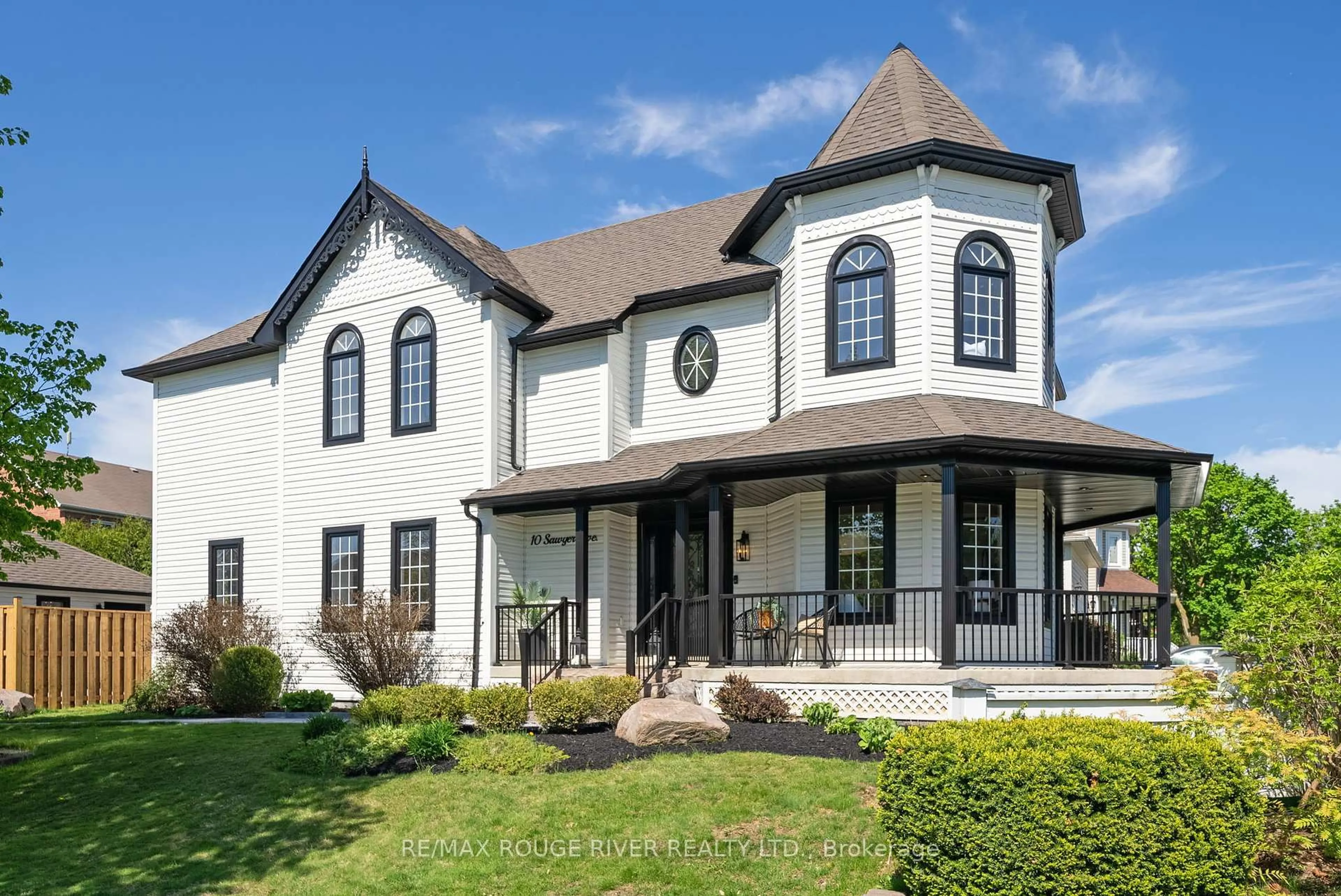 Home with vinyl exterior material, unknown for 10 Sawyer Ave, Whitby Ontario L1M 1C7