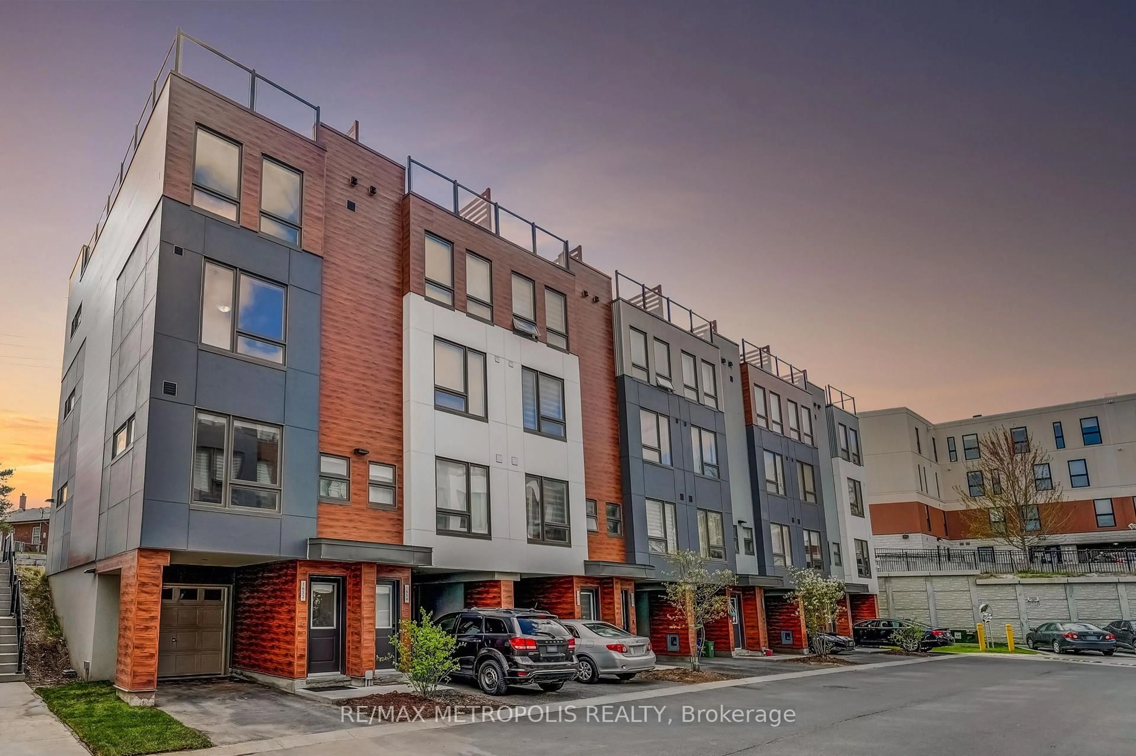 Unknown for 1652 Pleasure Valley Path, Oshawa Ontario L1G 0E3