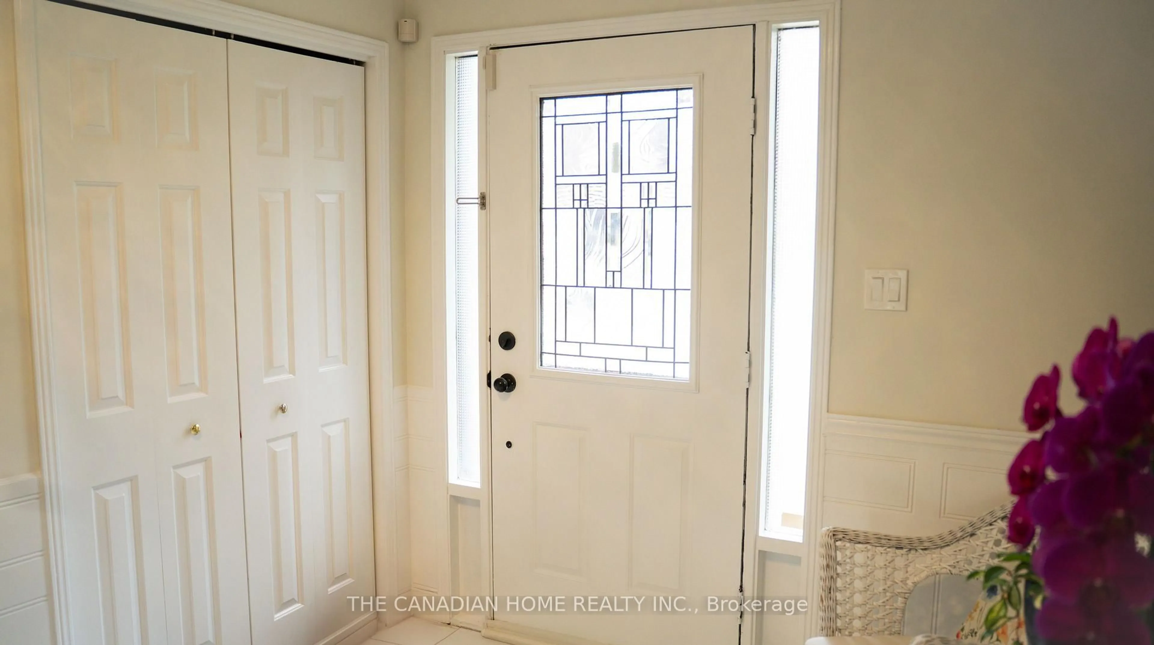 Indoor entryway for 130 William Stephenson Dr, Whitby Ontario L1N 8V1
