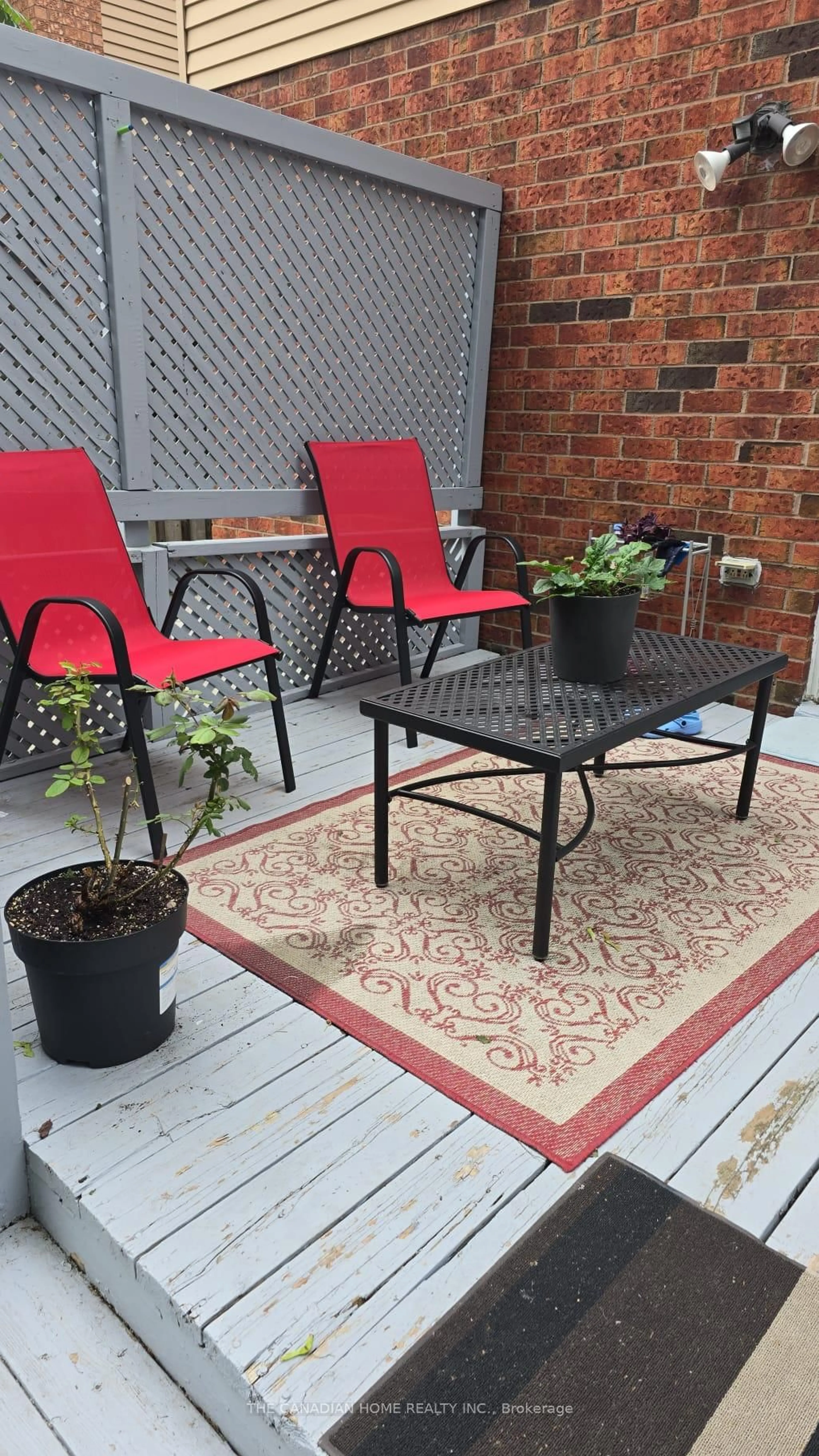 Patio, street for 130 William Stephenson Dr, Whitby Ontario L1N 8V1