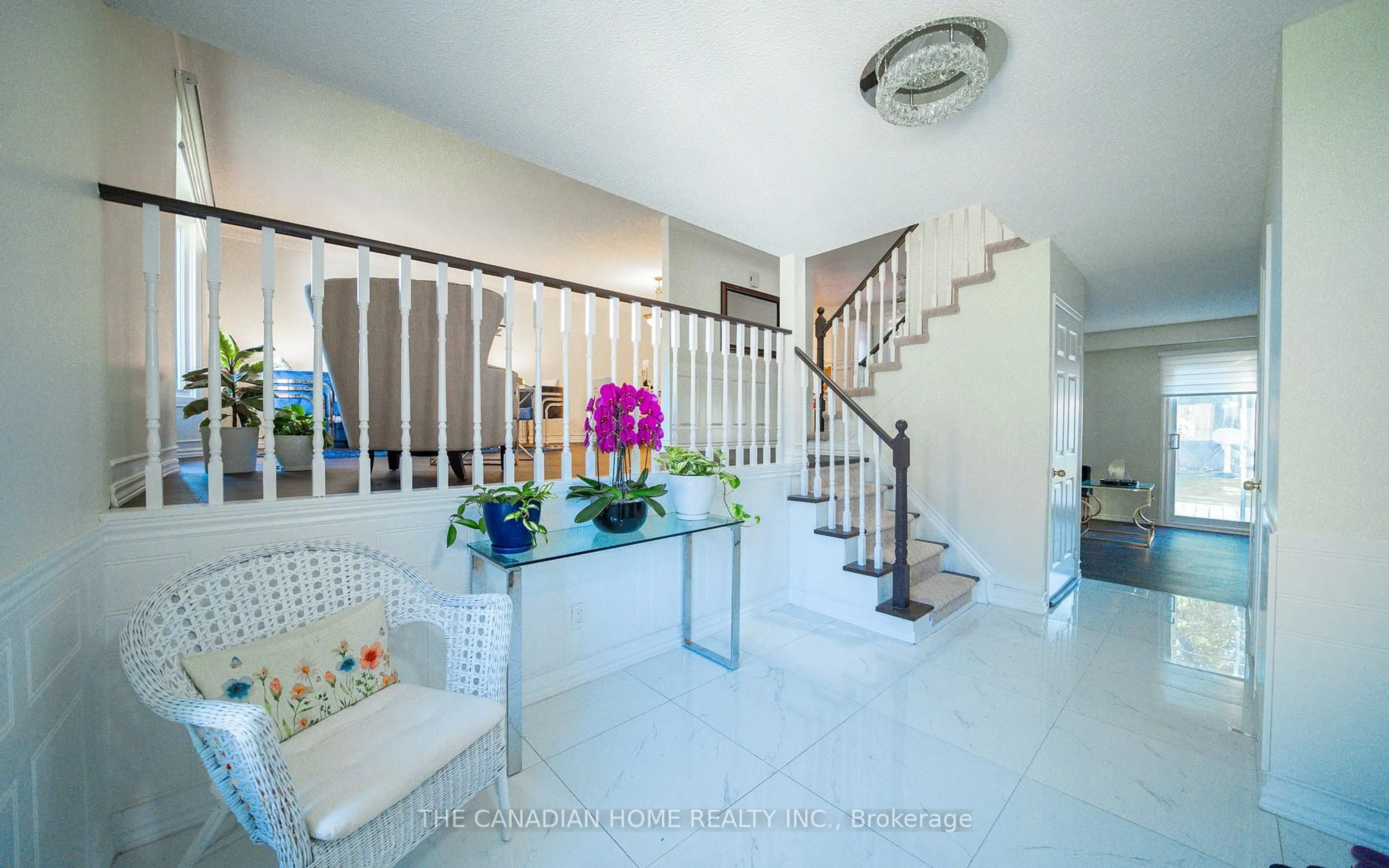 Indoor foyer for 130 William Stephenson Dr, Whitby Ontario L1N 8V1