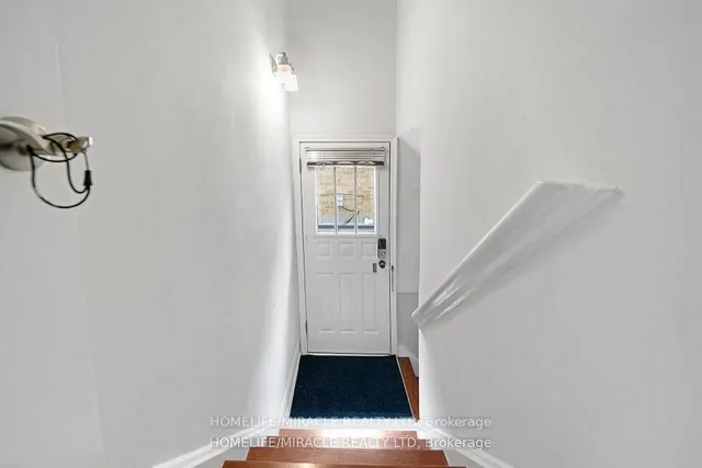 Additional property image - 90 Deanvar Ave
