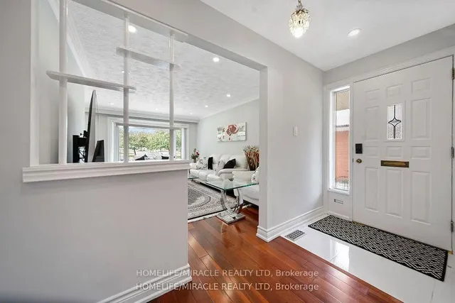 Additional property image - 90 Deanvar Ave