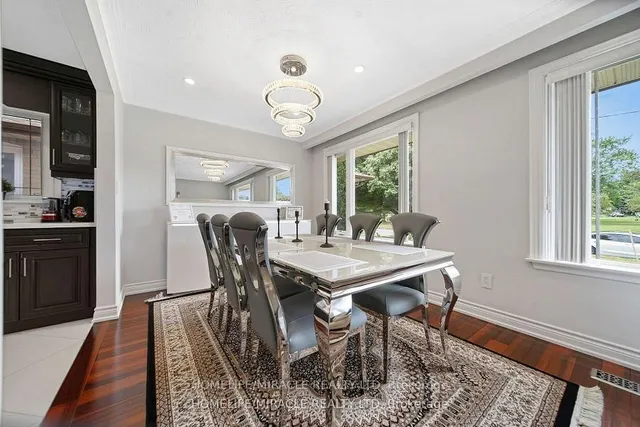 Additional property image - 90 Deanvar Ave