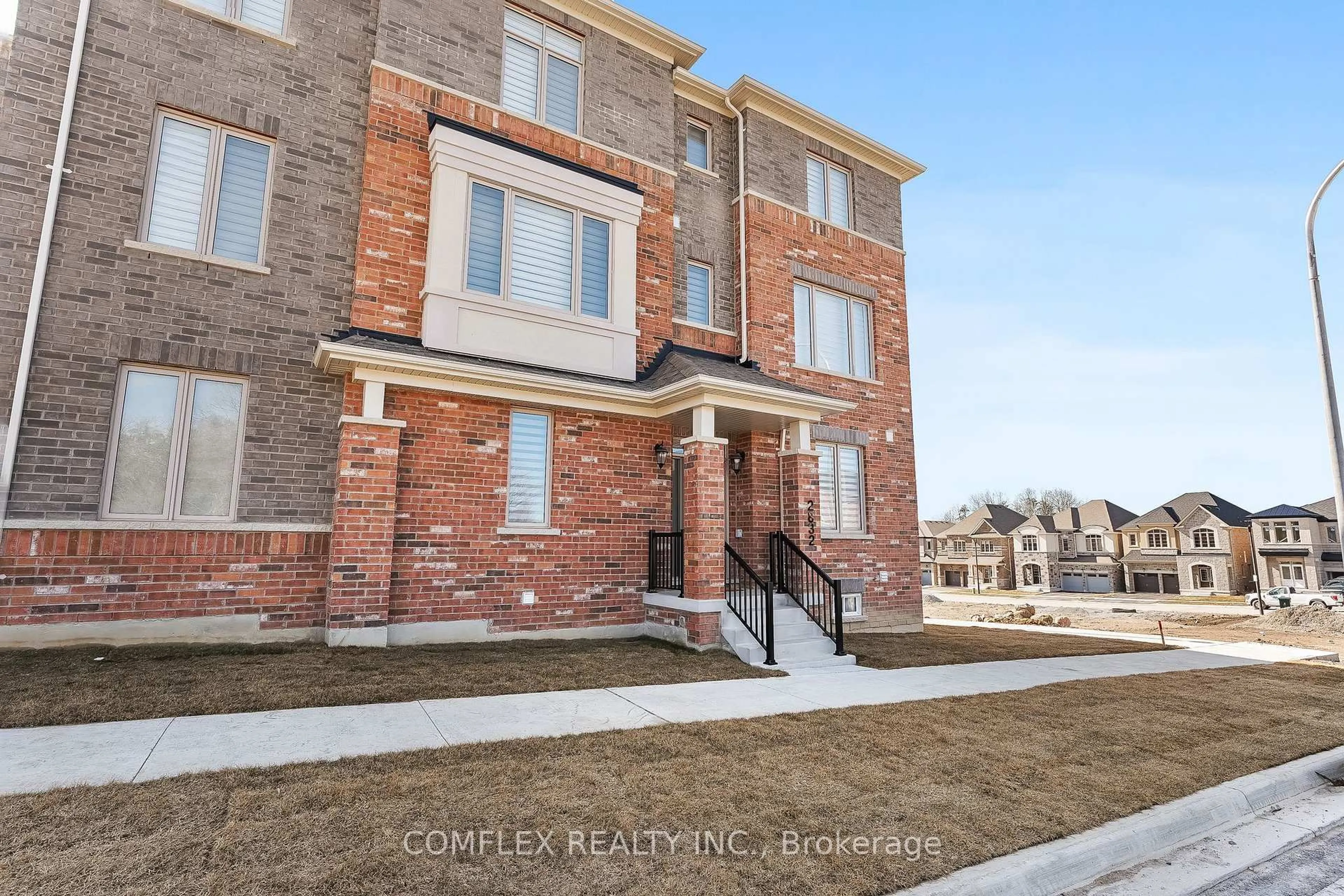 Home with brick exterior material, street for 2832 Tippett Mews, Pickering Ontario L1X 0R6