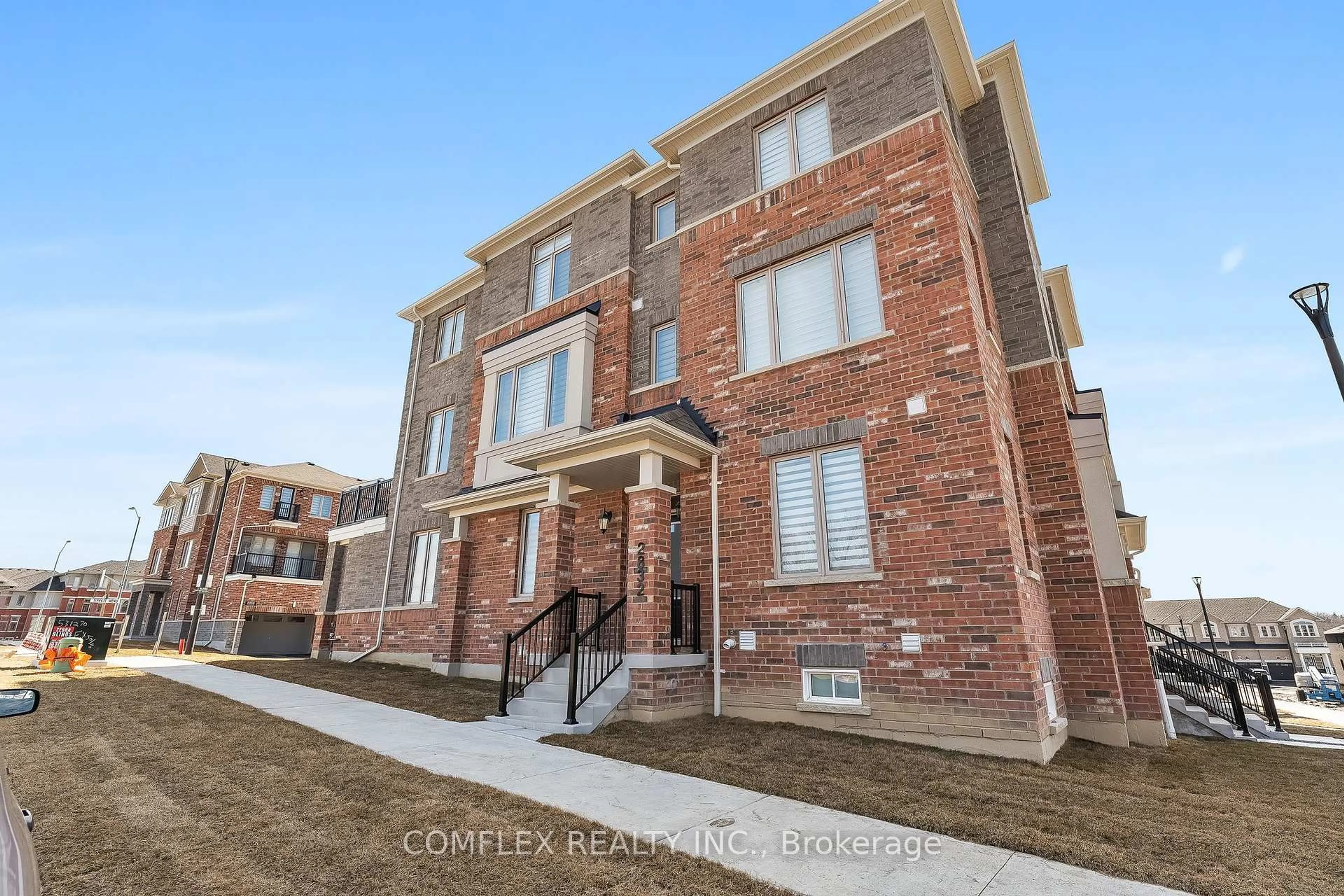 Home with brick exterior material, unknown for 2832 Tippett Mews, Pickering Ontario L1X 0R6