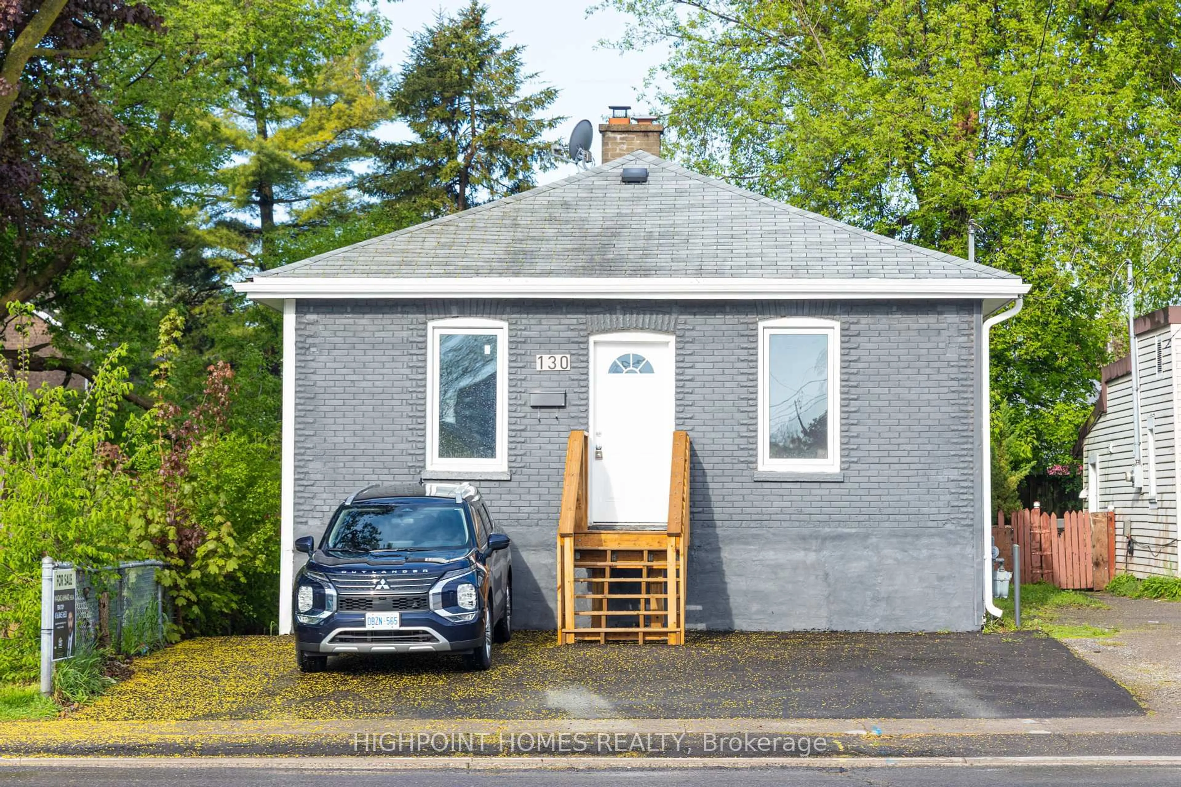 Unknown for 130 Park Rd, Oshawa Ontario L1J 4G9
