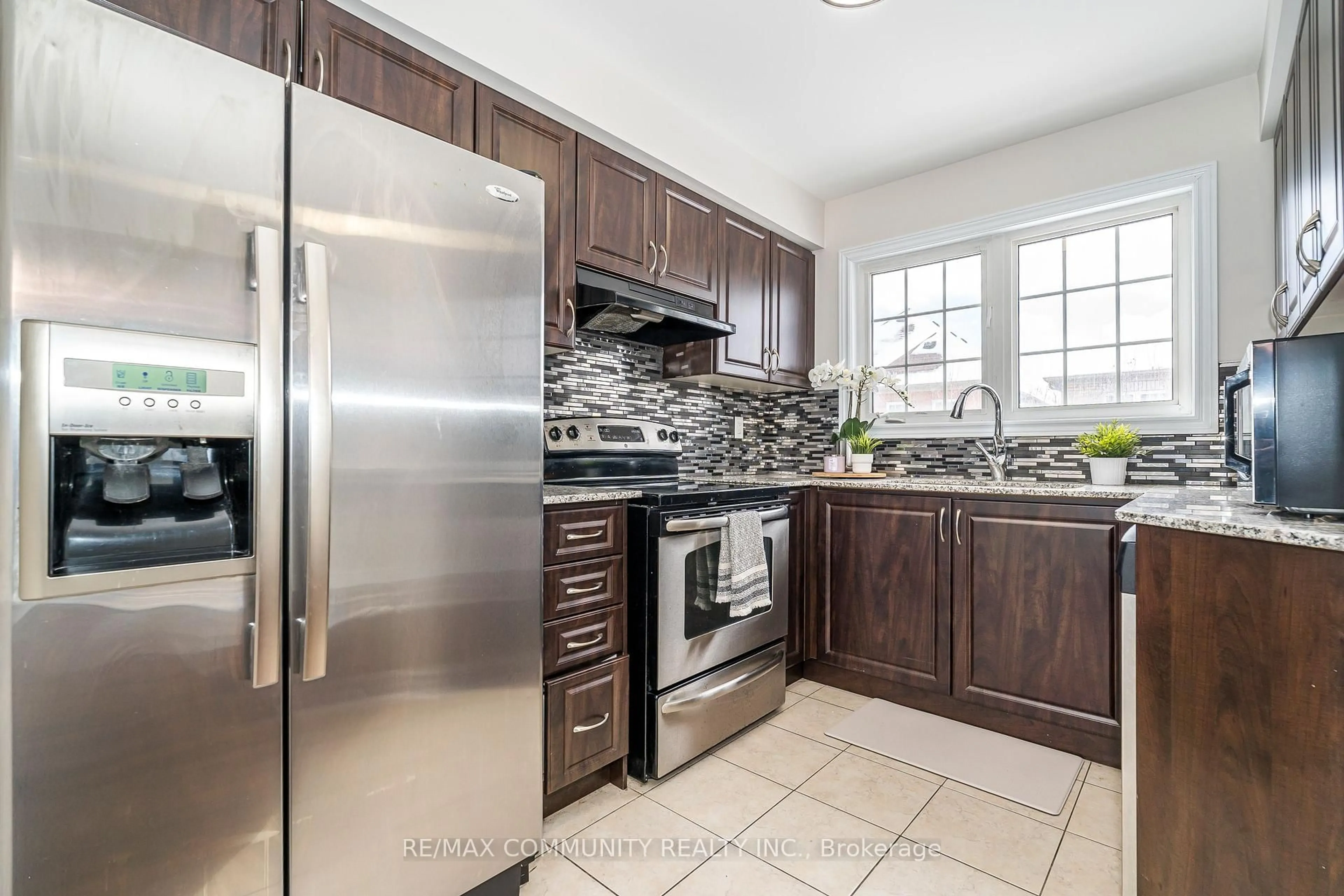 Unknown for 18 Cooperage Lane, Ajax Ontario L1S 5C3