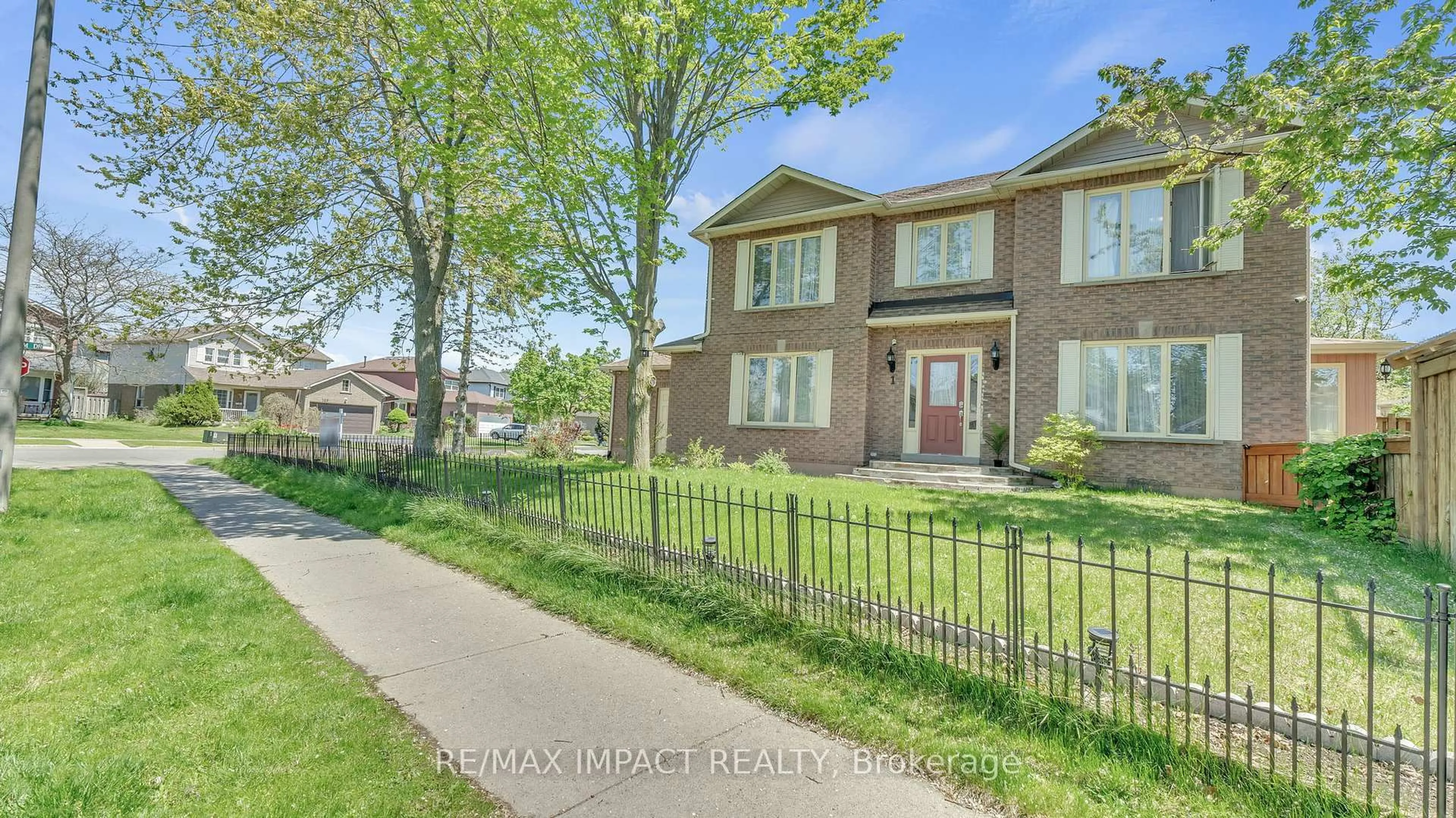 Home with brick exterior material, street for 1 Beechnut Cres, Clarington Ontario L1E 1Y5