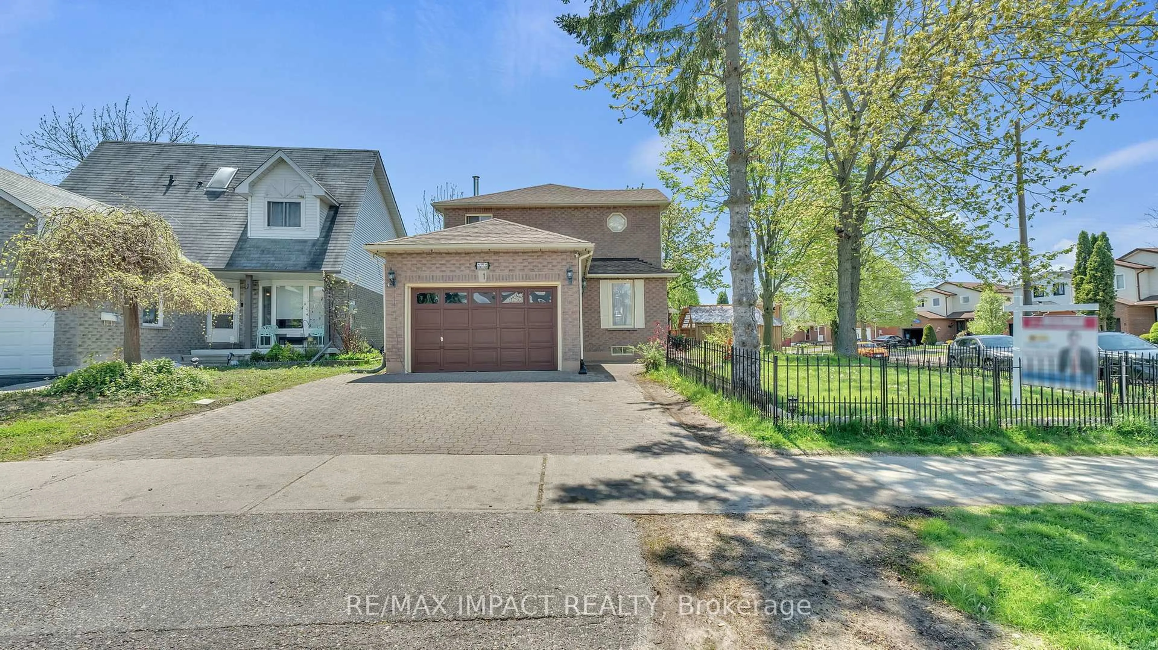 Unknown for 1 Beechnut Cres, Clarington Ontario L1E 1Y5