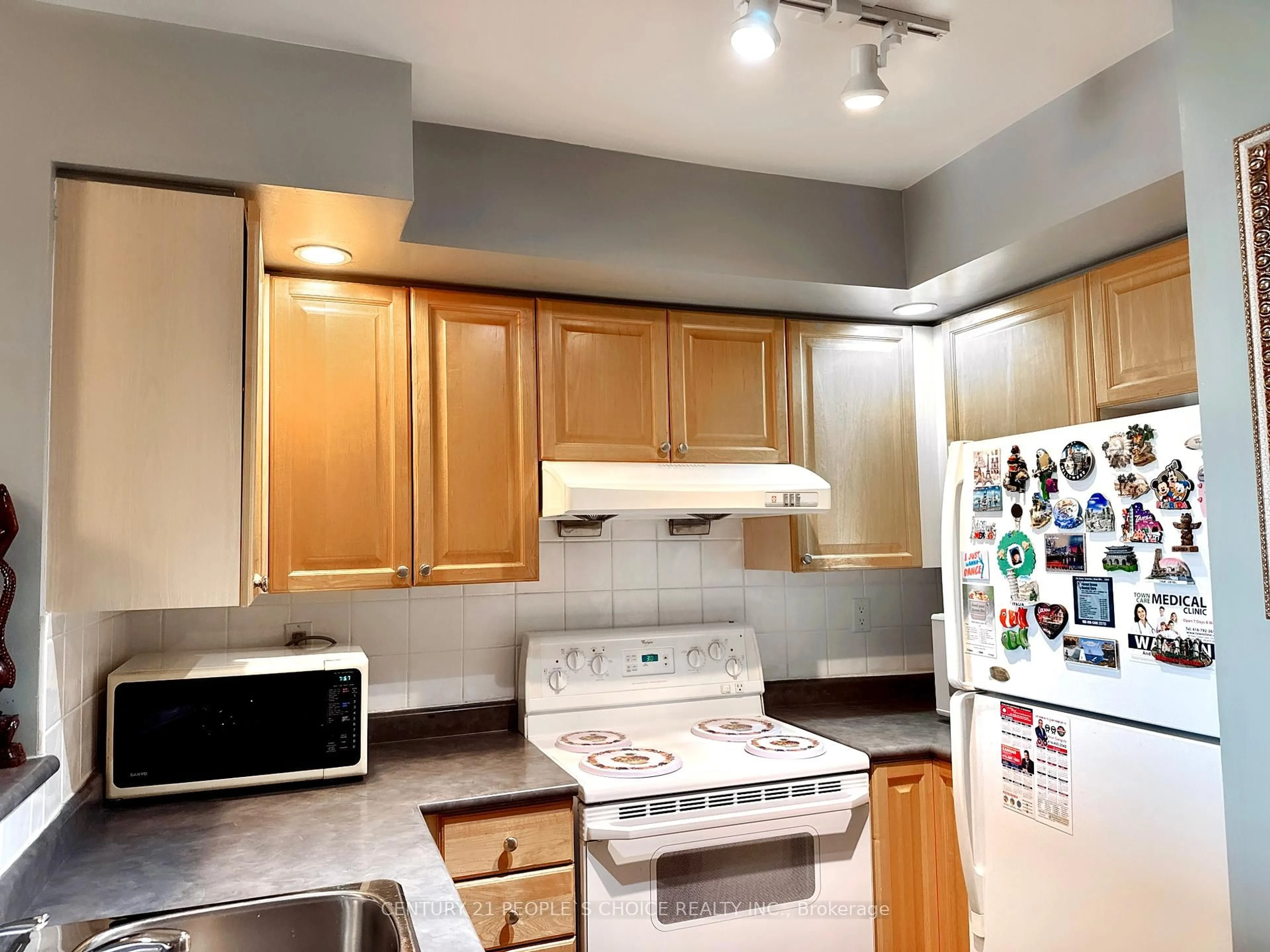 Standard kitchen, unknown for 123 Omni Dr #1166, Toronto Ontario M1P 5B1