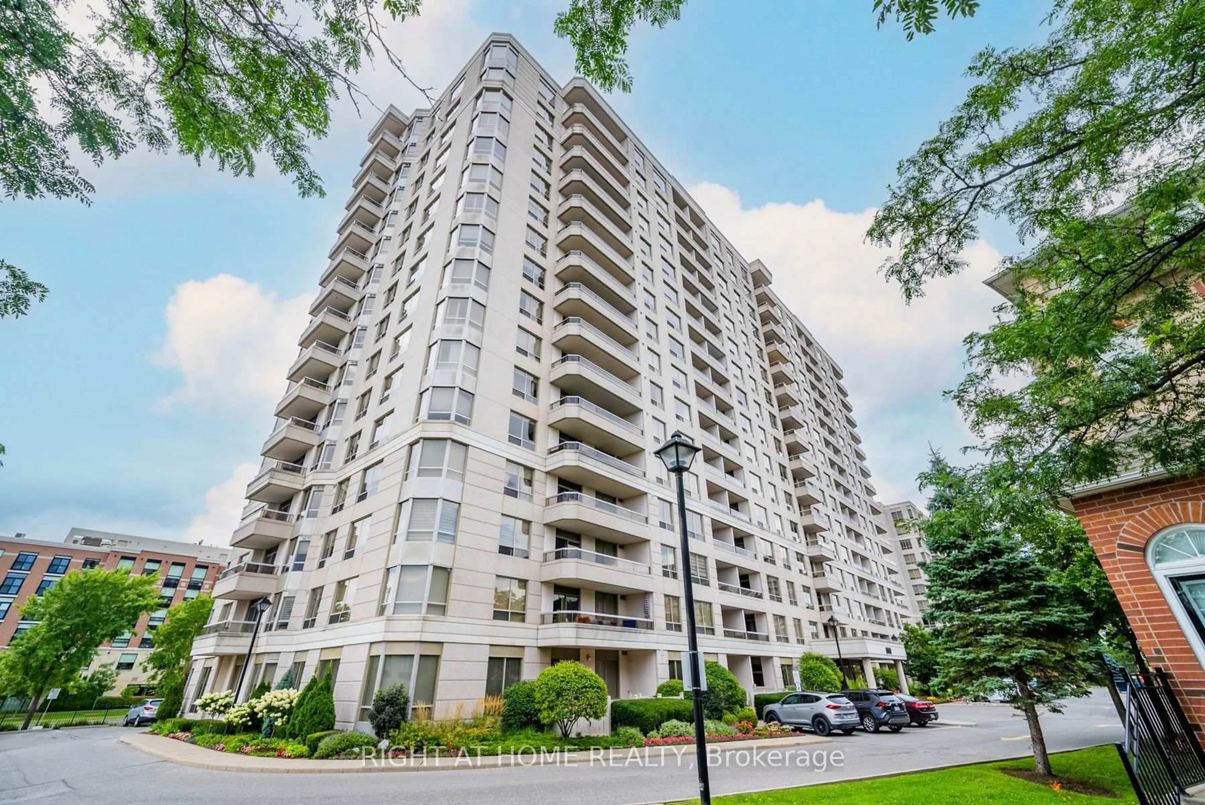 A pic from outside/outdoor area/front of a property/back of a property/a pic from drone, building for 1000 The Esplanade N/A #1613, Pickering Ontario L1V 6V4