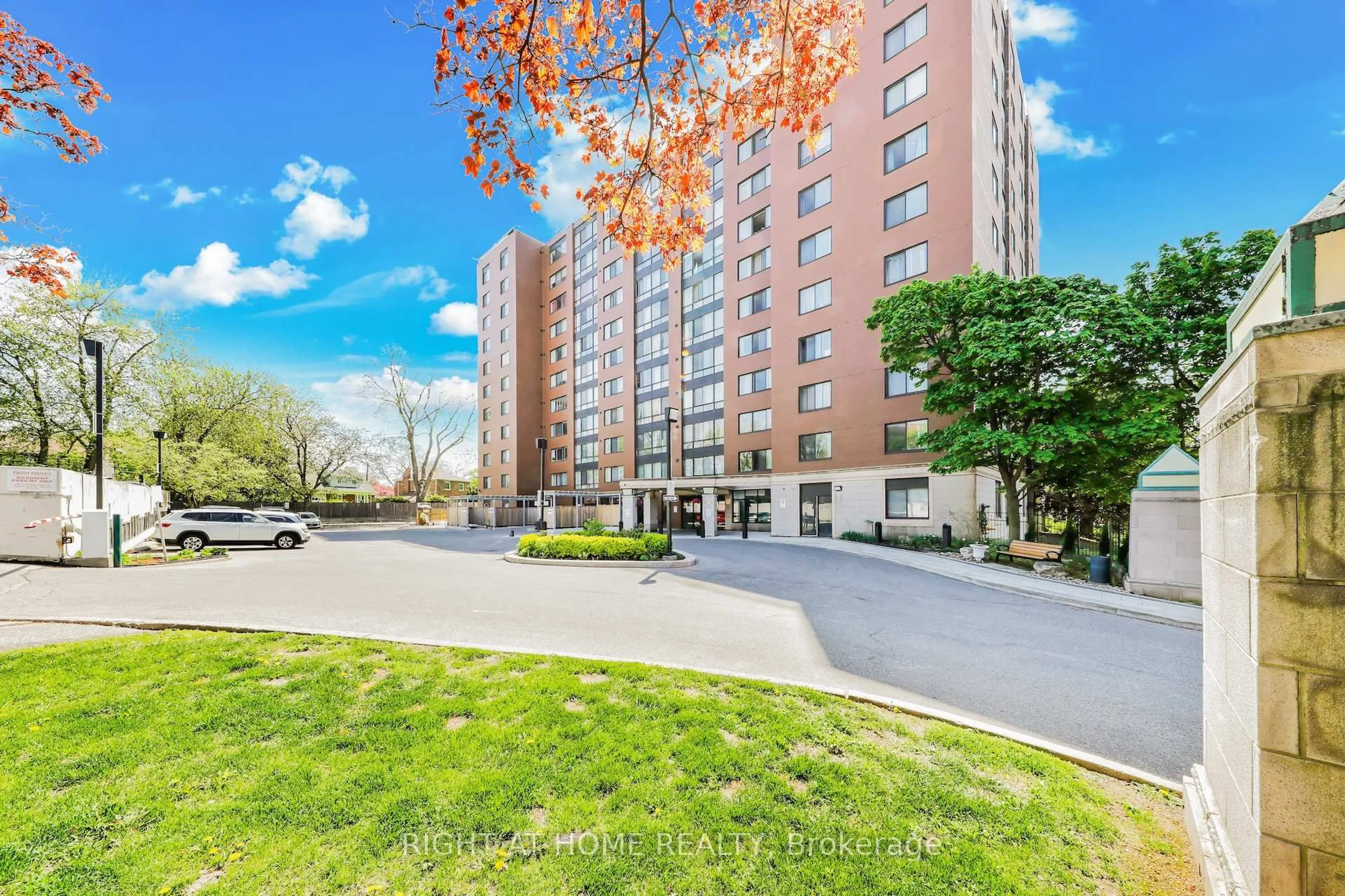 Unknown for 1665 Victoria Park Ave #206, Toronto Ontario M1R 5E5