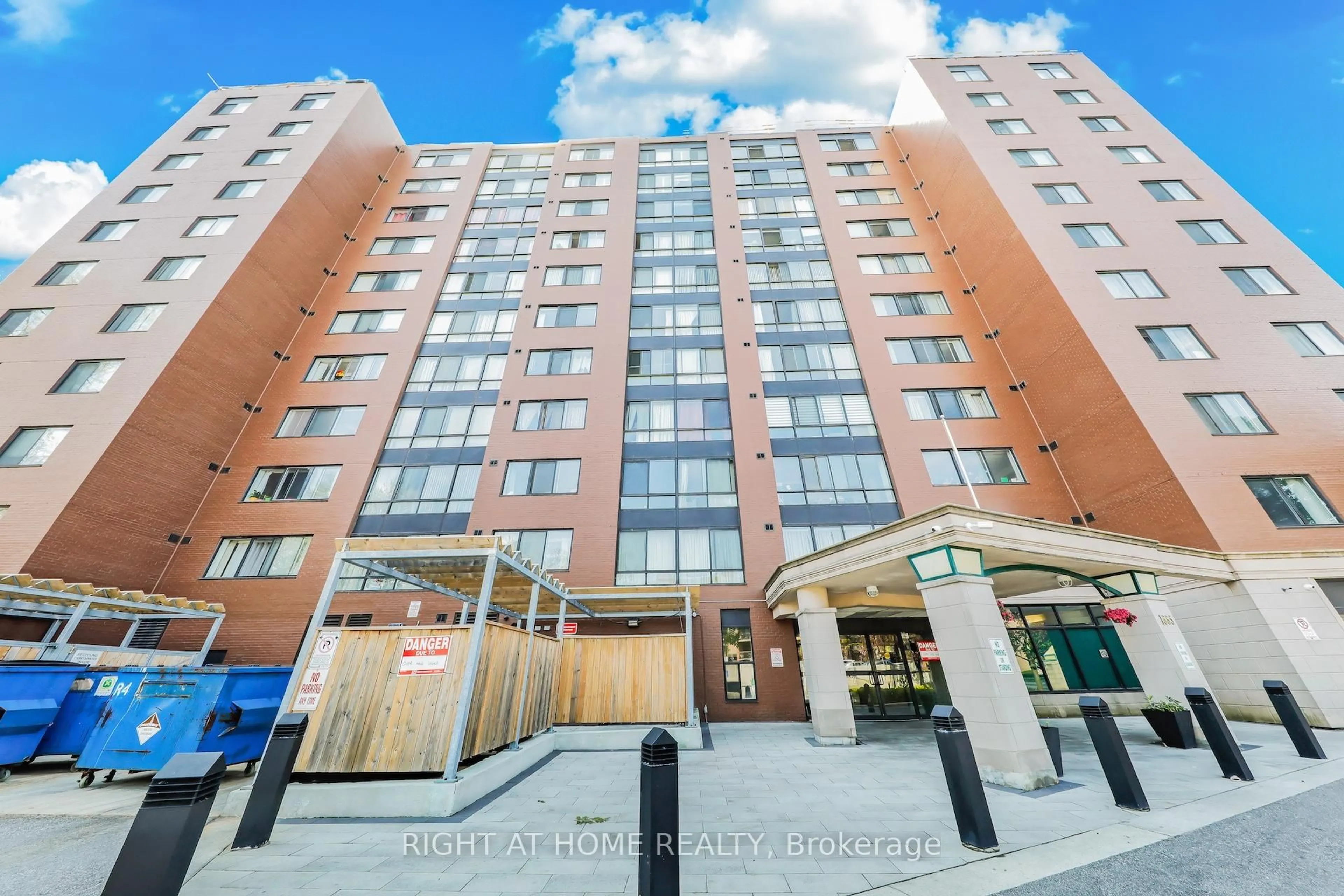 Unknown for 1665 Victoria Park Ave #206, Toronto Ontario M1R 5E5