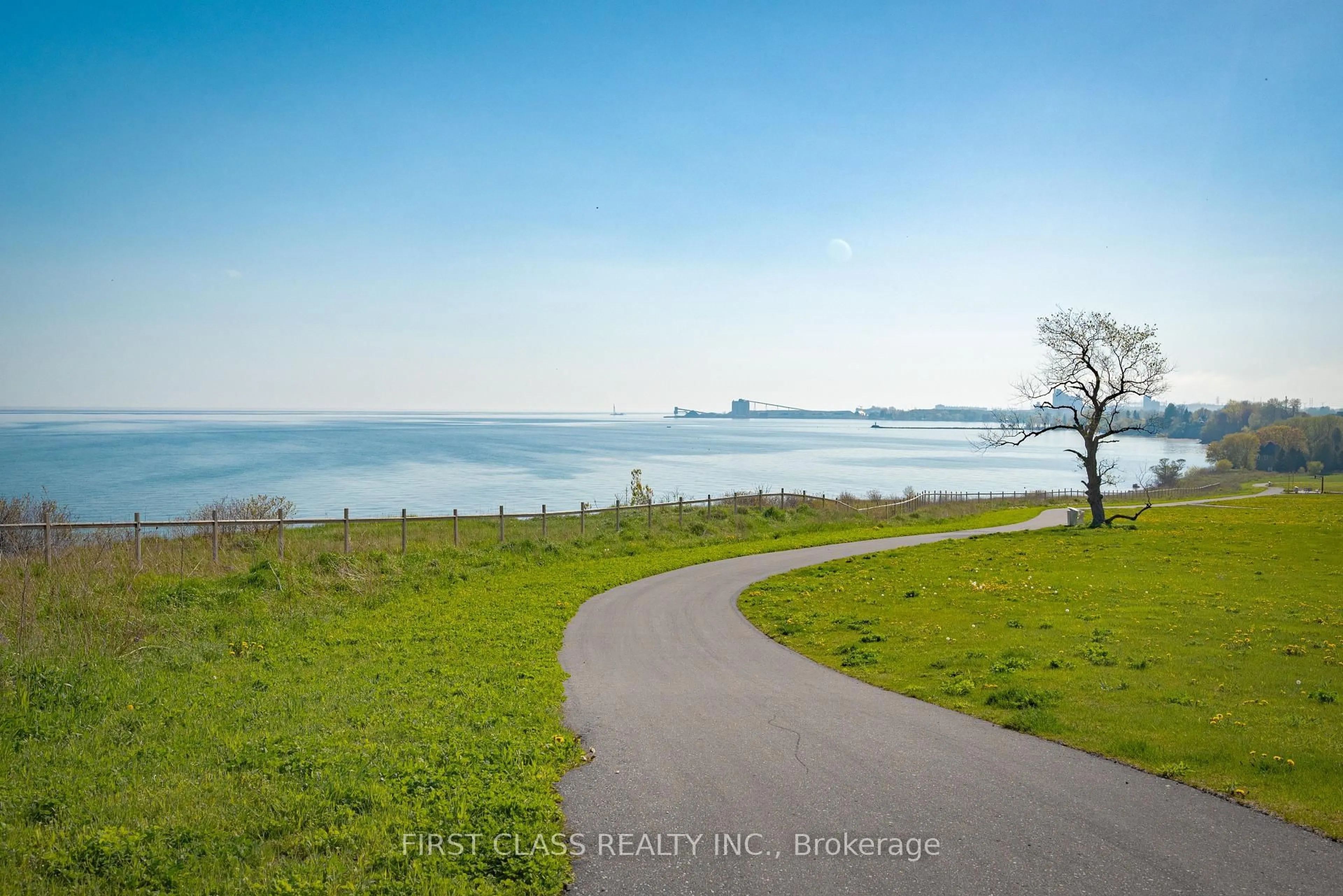 Blurry image for 124 Sailors Landing, Clarington Ontario L1C 3K5