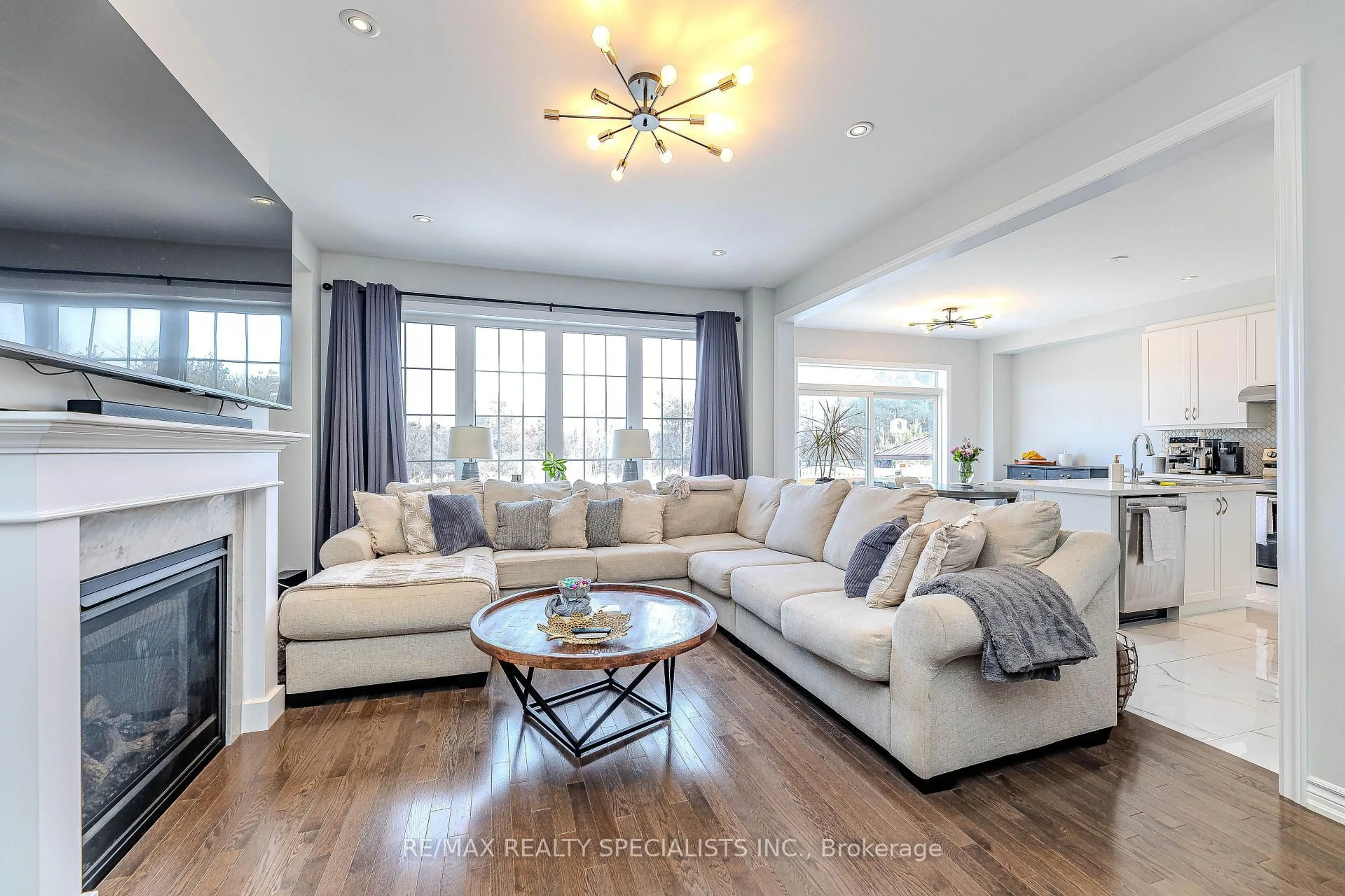Living room with furniture, unknown for 23 BREMNER St, Whitby Ontario L1R 0P8