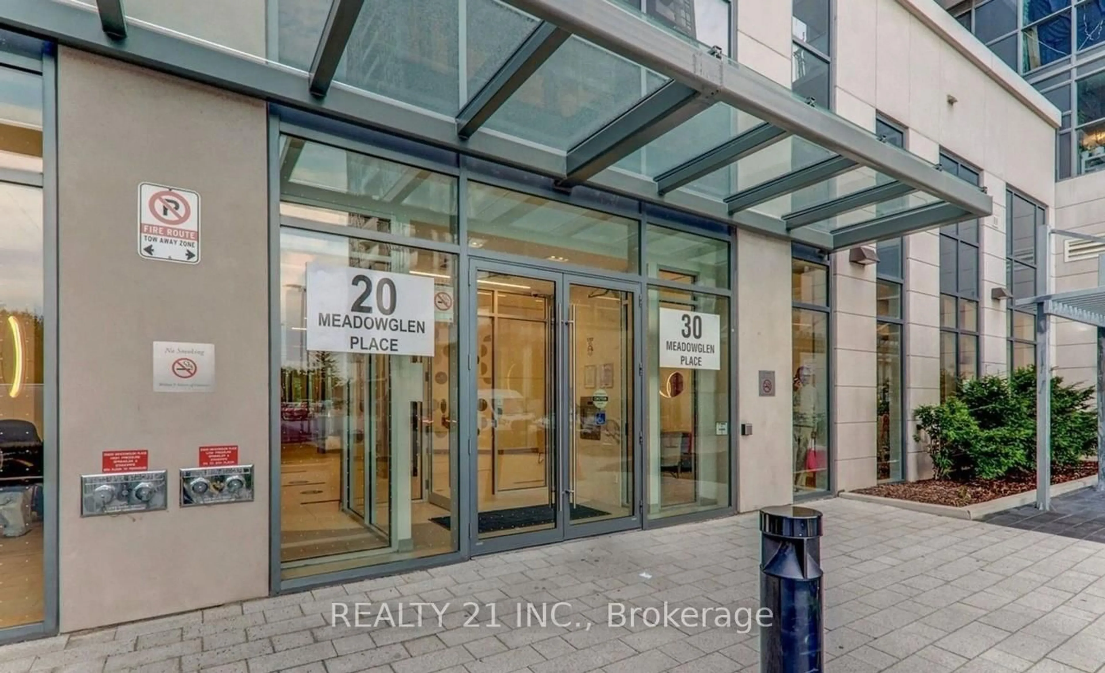 Unknown for 20 Meadowglen PL Pl #1904, Toronto Ontario M1G 0A9