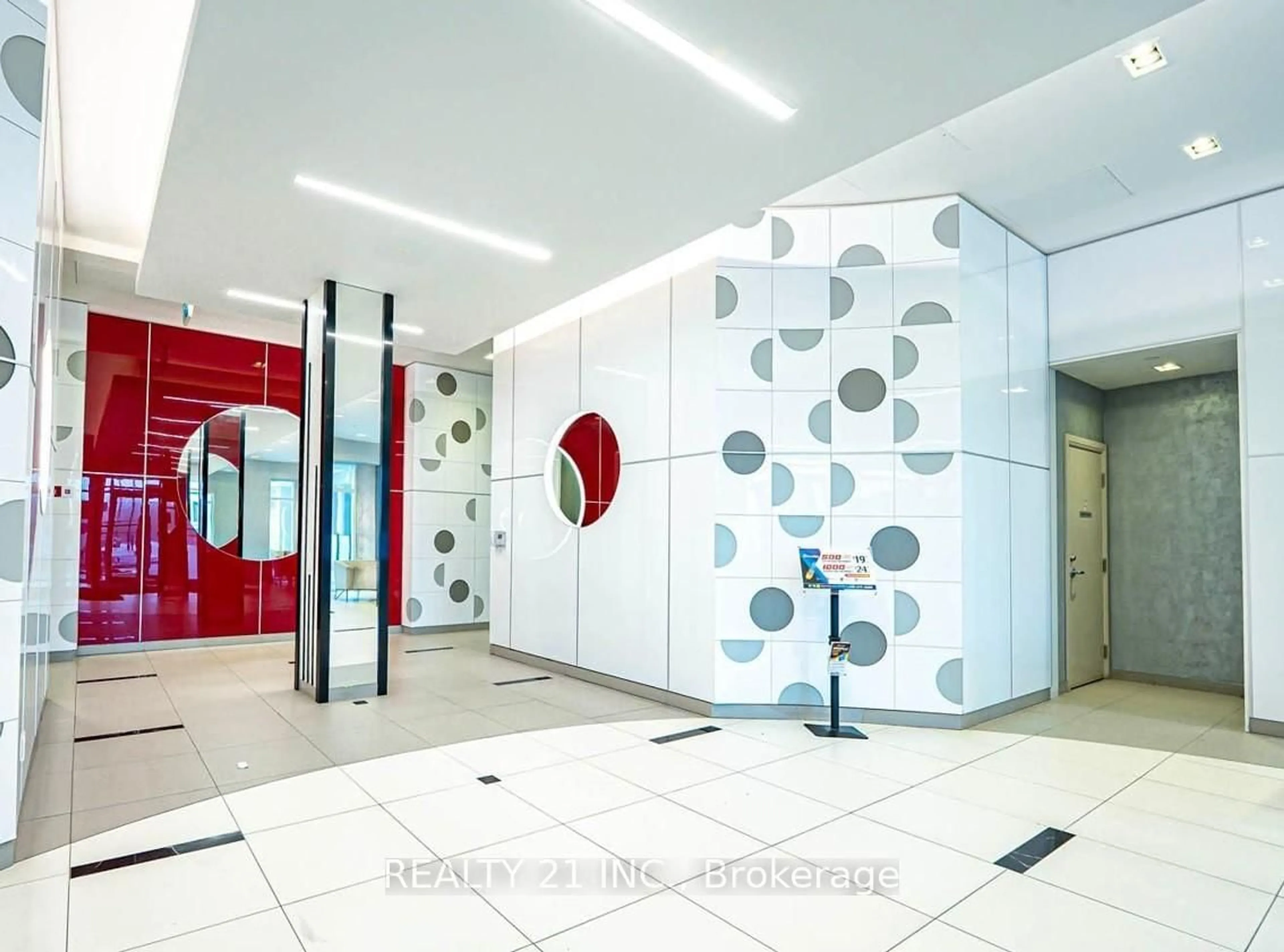 Indoor foyer for 20 Meadowglen PL Pl #1904, Toronto Ontario M1G 0A9