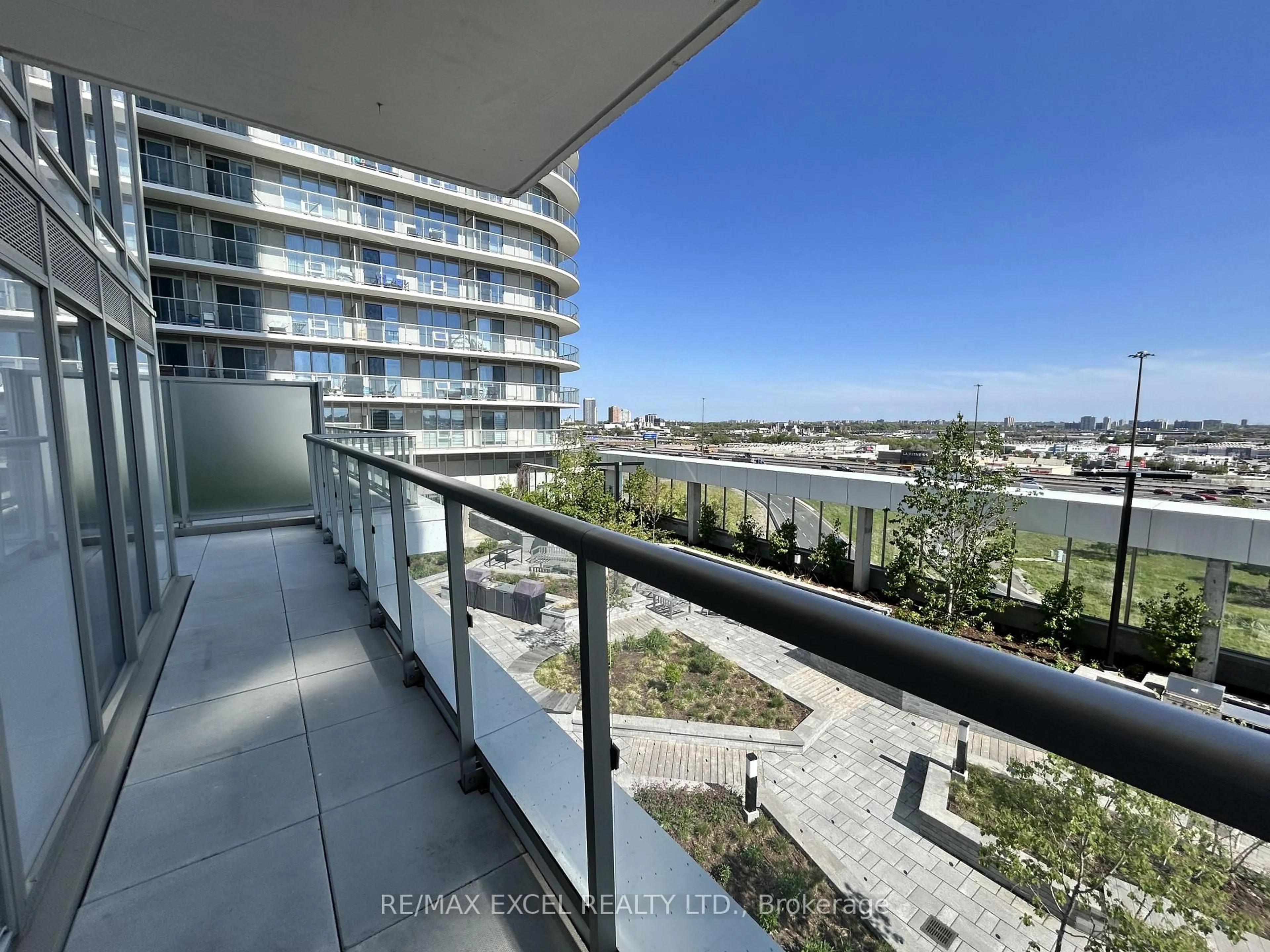 Balcony in the apartment, water/lake/river/ocean view for 2031 Kennedy Rd #925, Toronto Ontario M1T 0B8