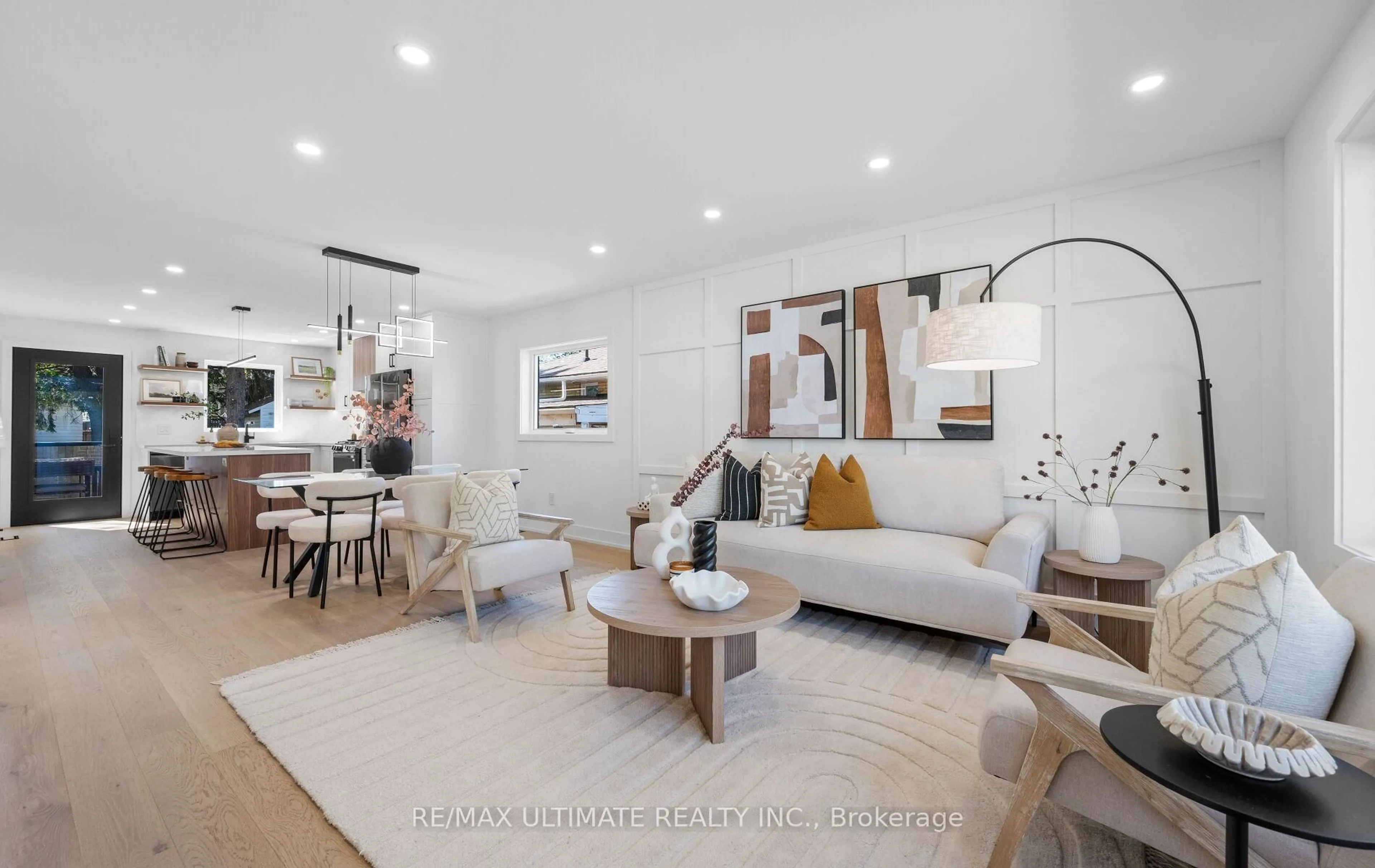 Living room with furniture, unknown for 54 Hexham Dr, Toronto Ontario M1R 1J8
