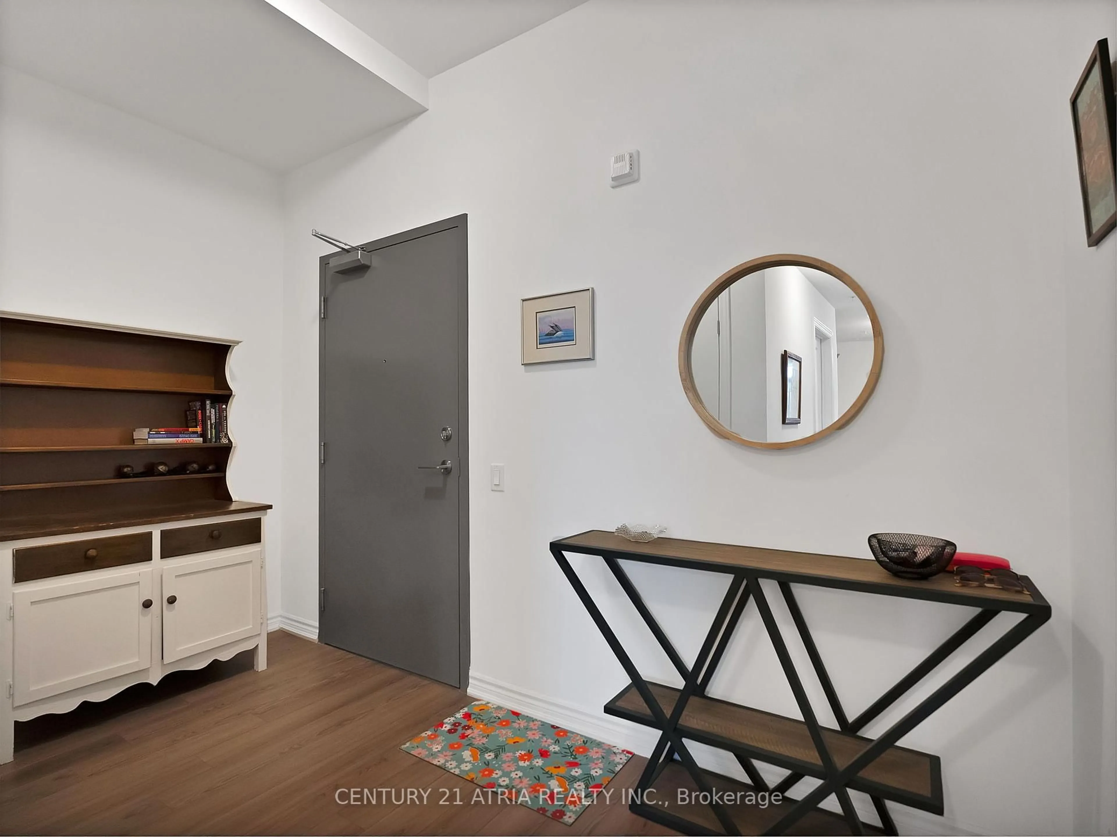 Indoor entryway for 109 King Ave #302, Clarington Ontario L1B 0V5